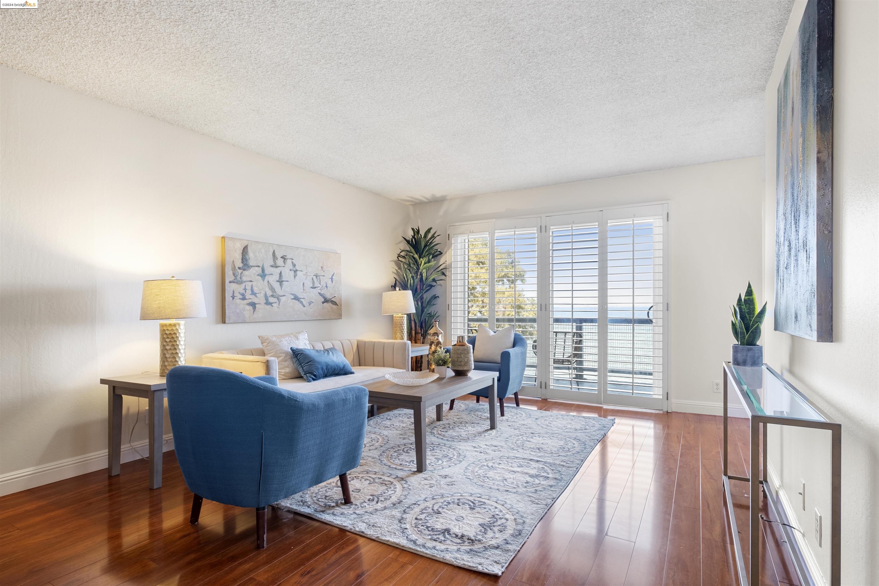 8 Captain Drive # E364