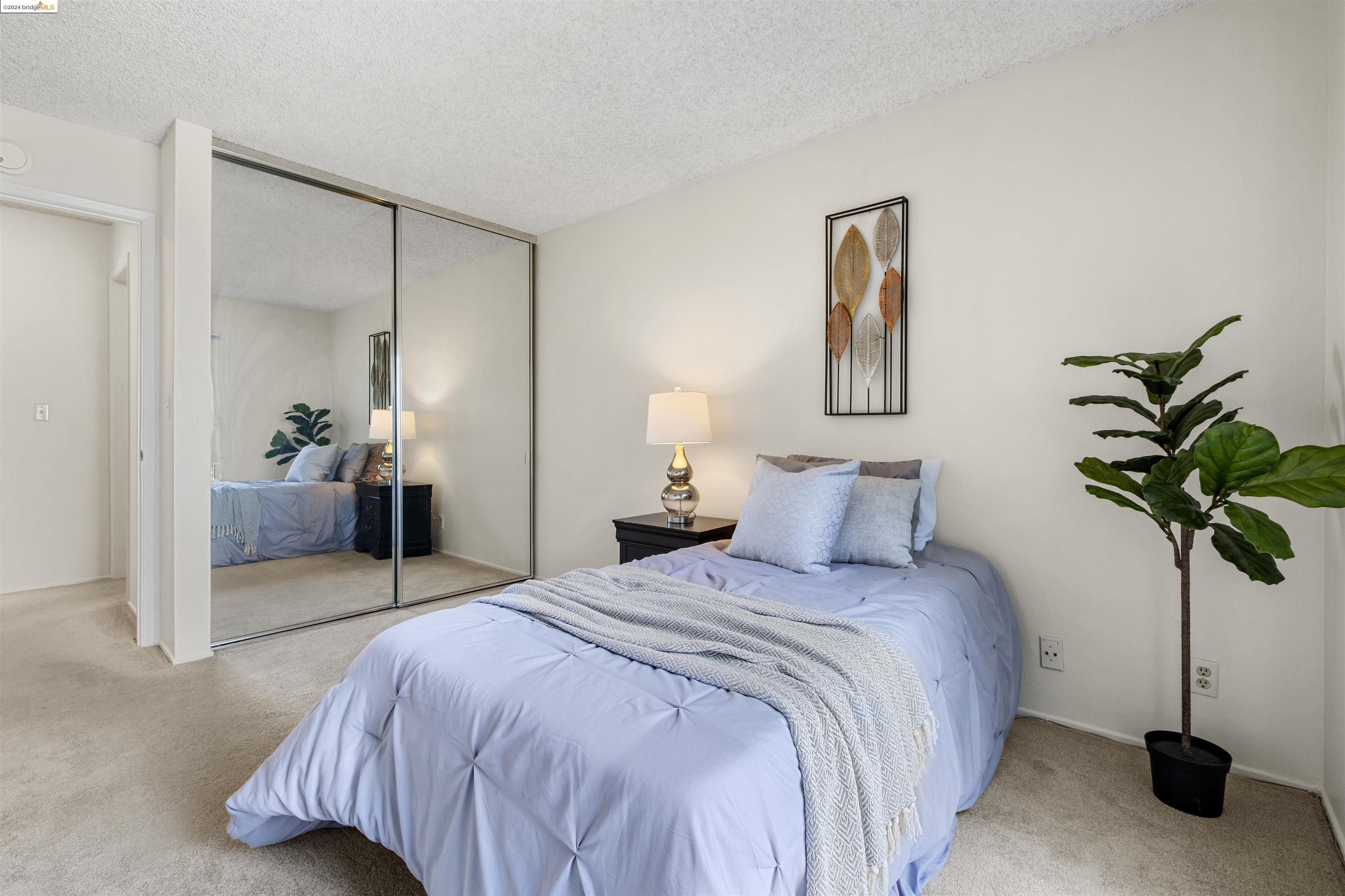 8 Captain Drive # E364