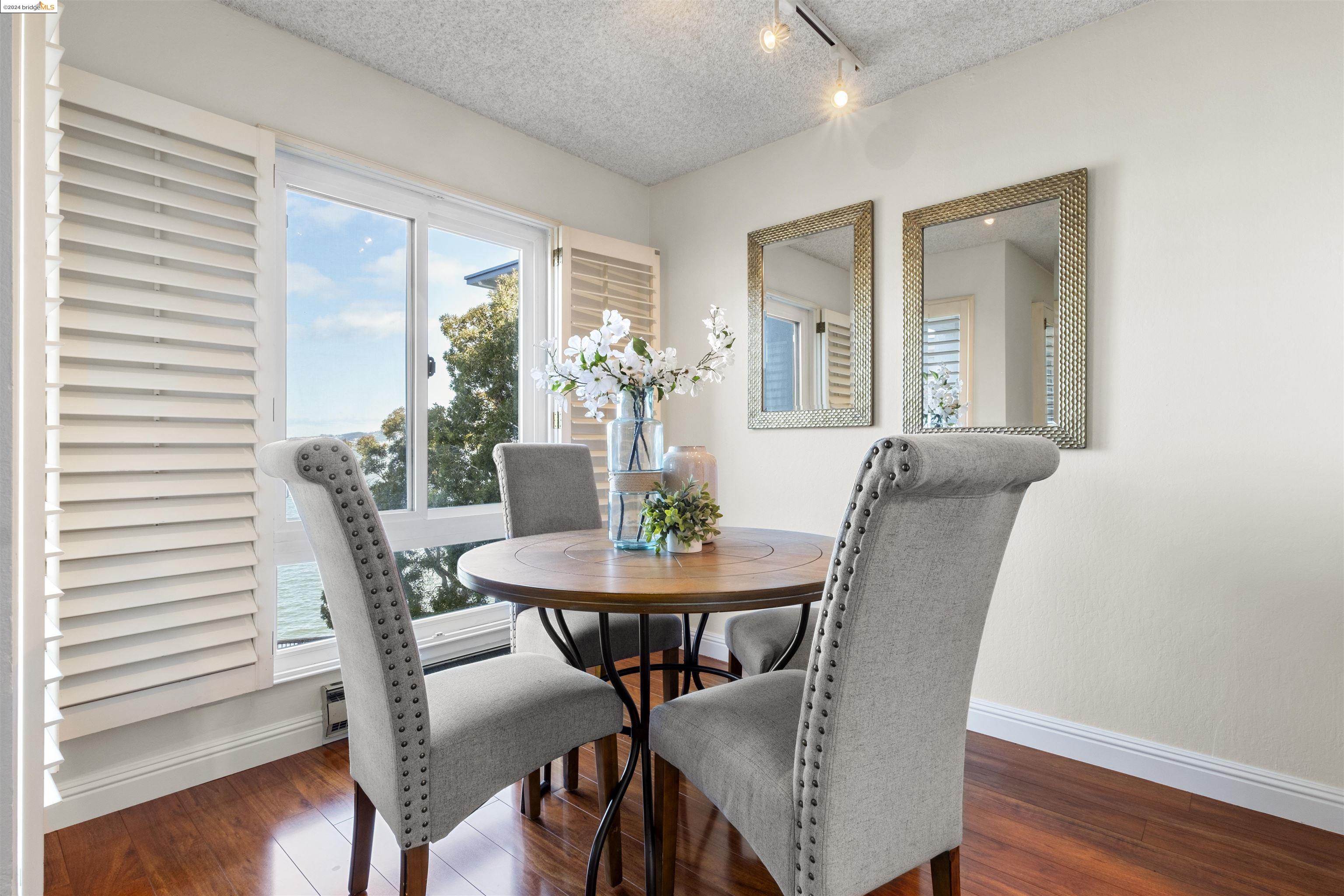 8 Captain Drive # E364