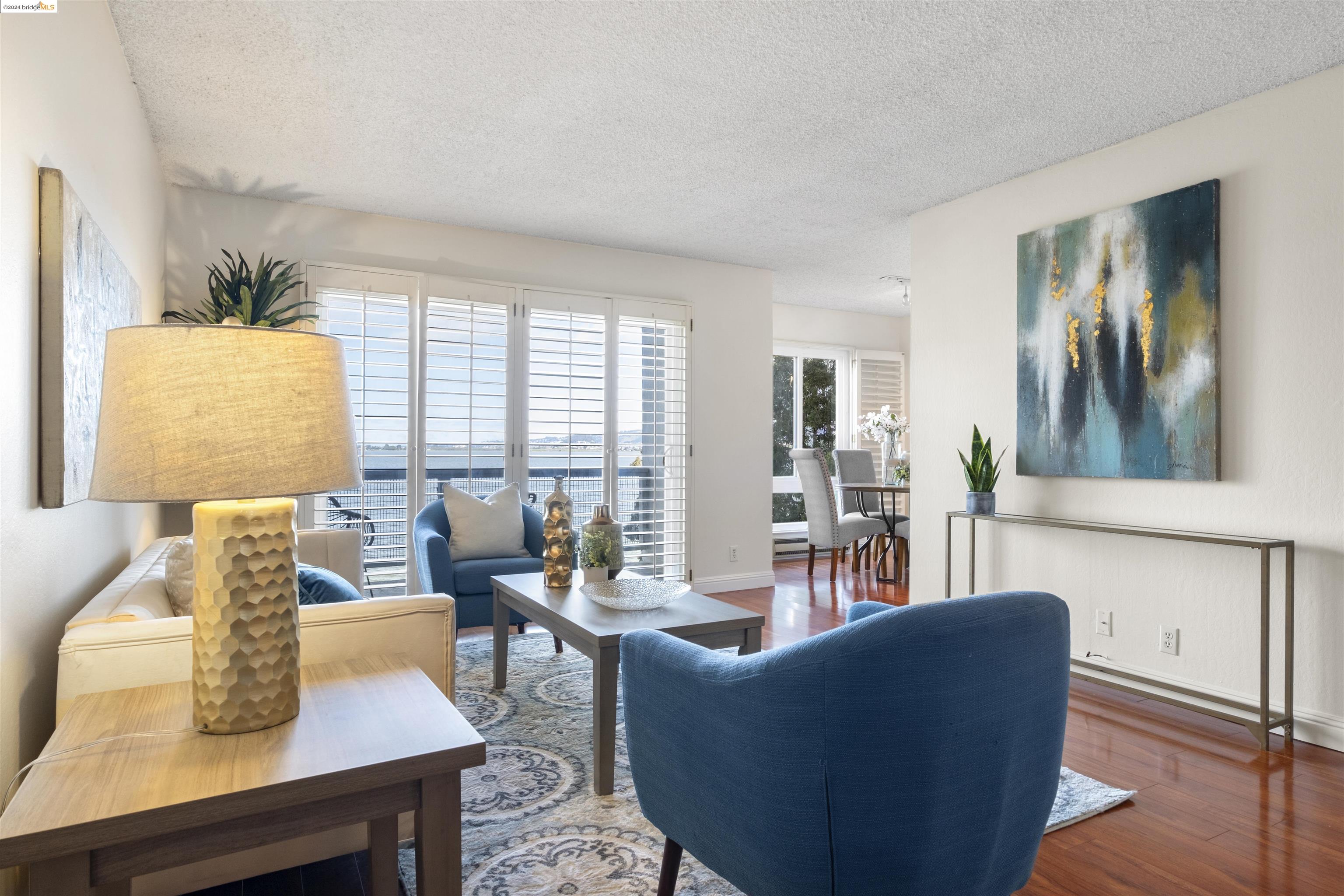 8 Captain Drive # E364