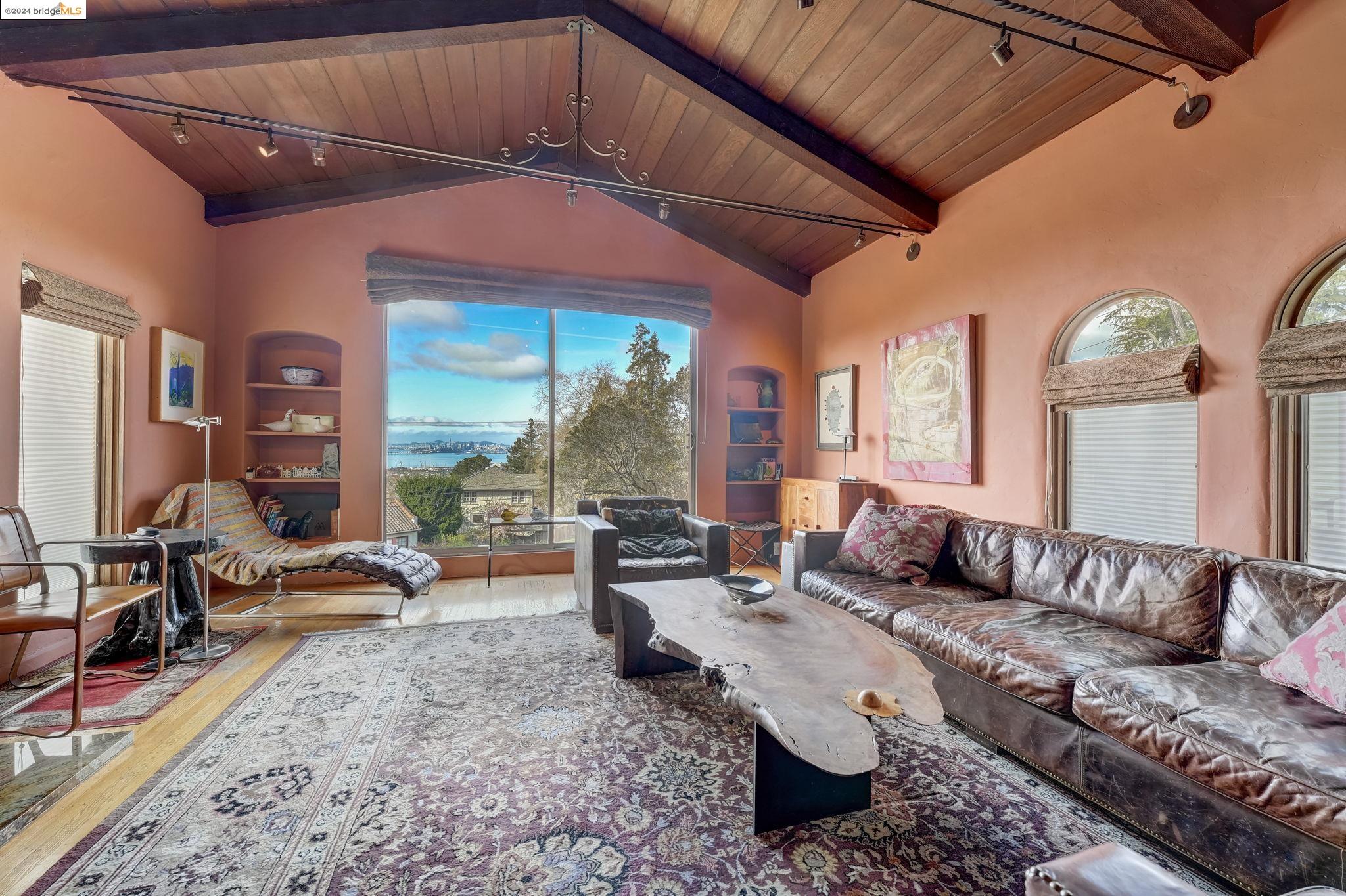 2520 Marin Ave