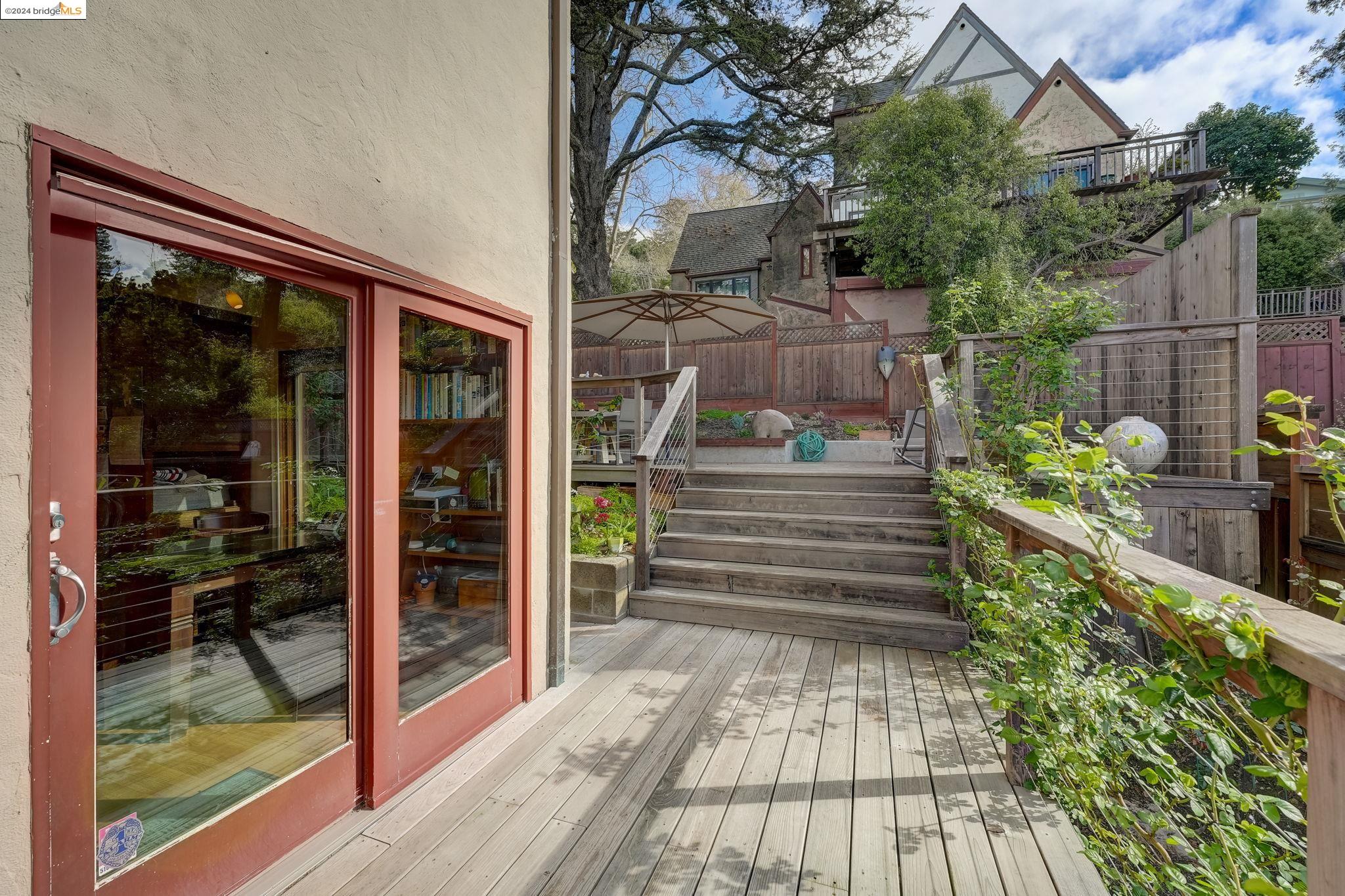 2520 Marin Ave