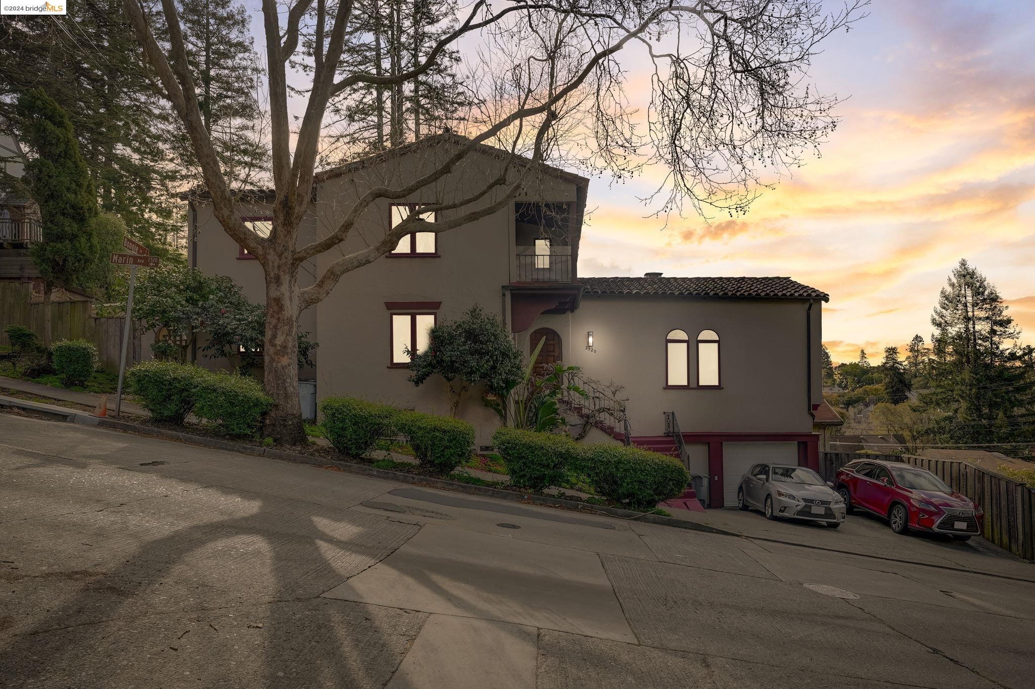 2520 Marin Ave