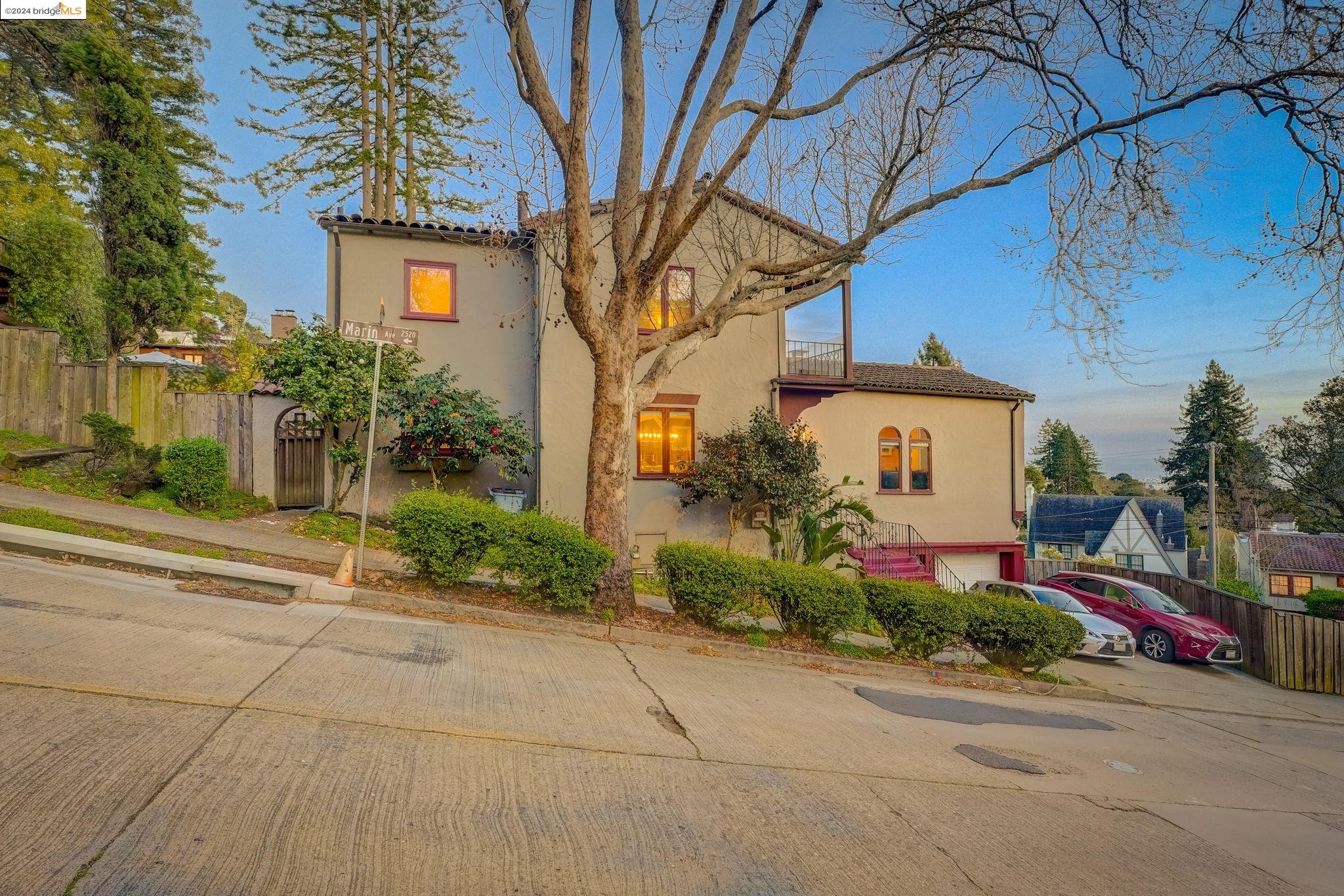 2520 Marin Ave