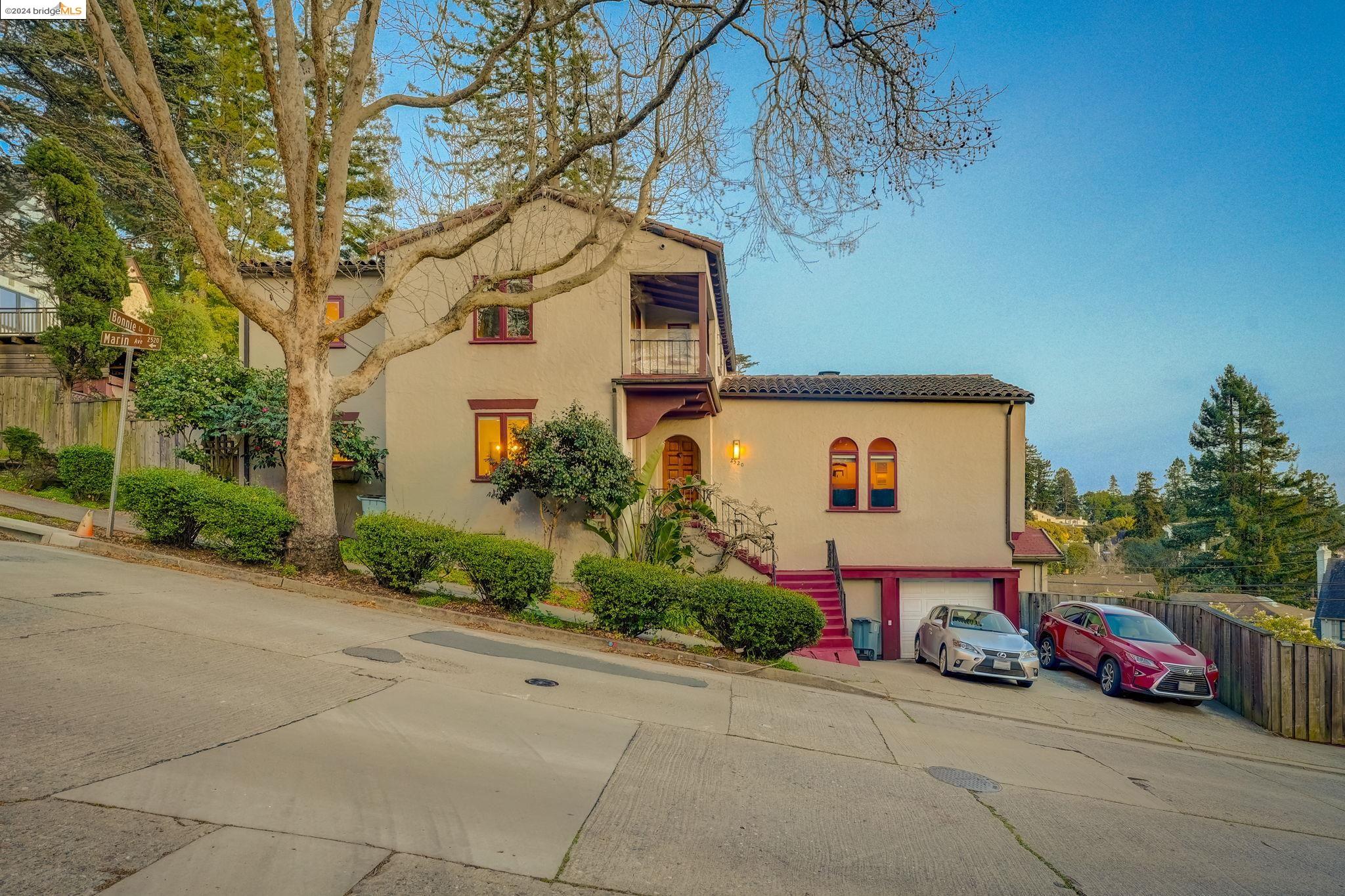 2520 Marin Ave