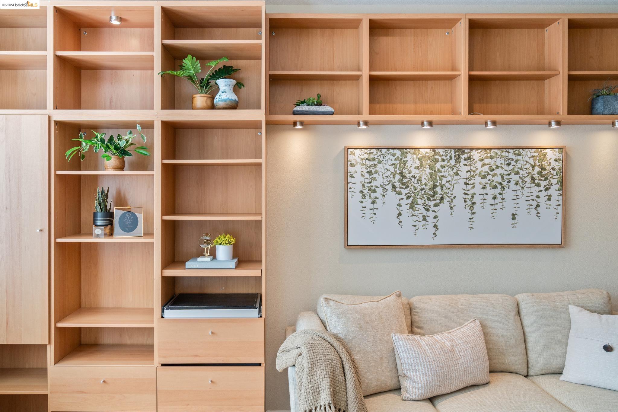 280 Caldecott Ln # 225