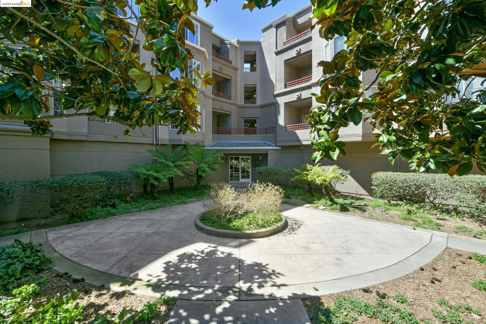 280 Caldecott Ln # 225