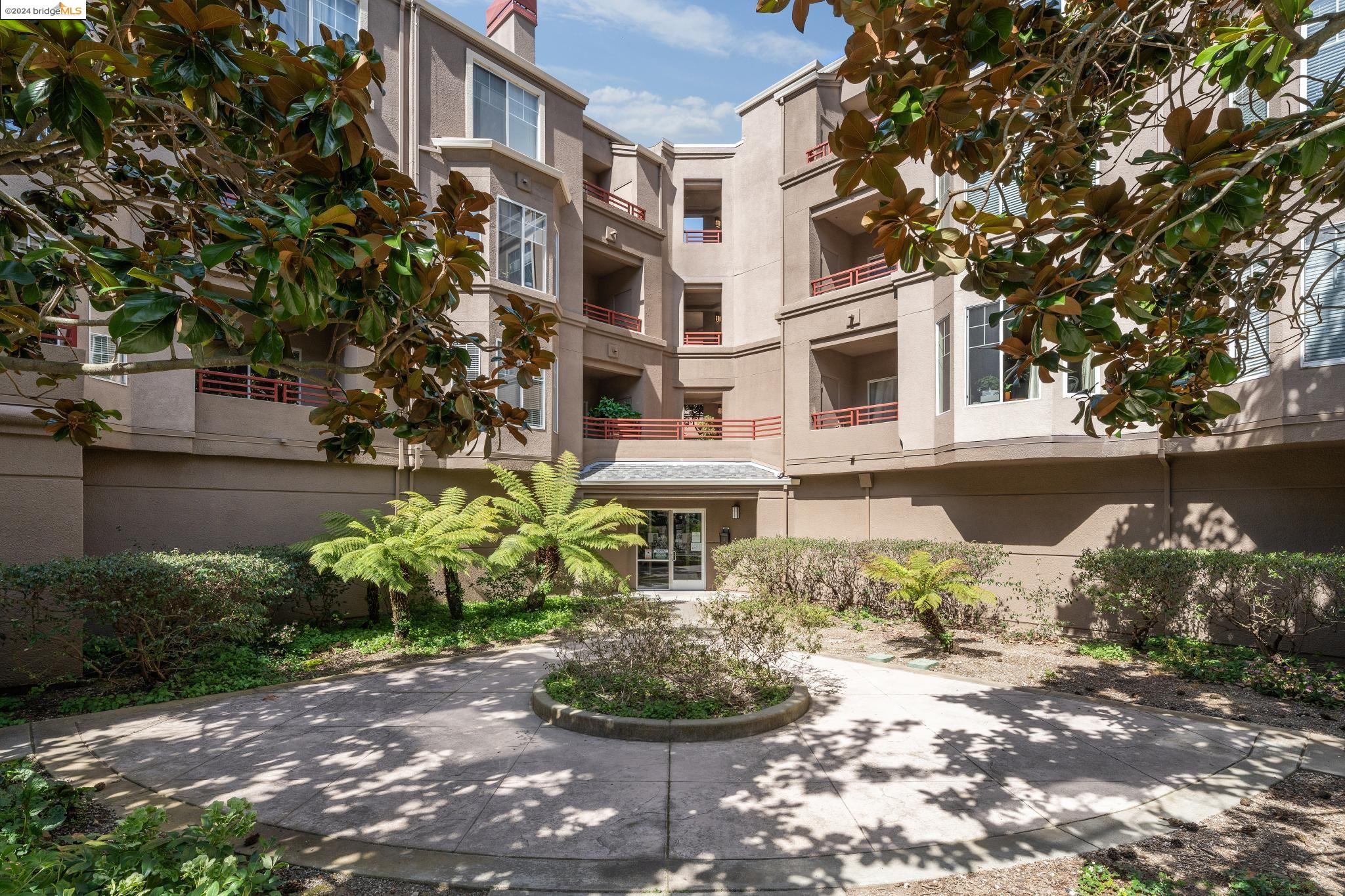 280 Caldecott Ln # 225