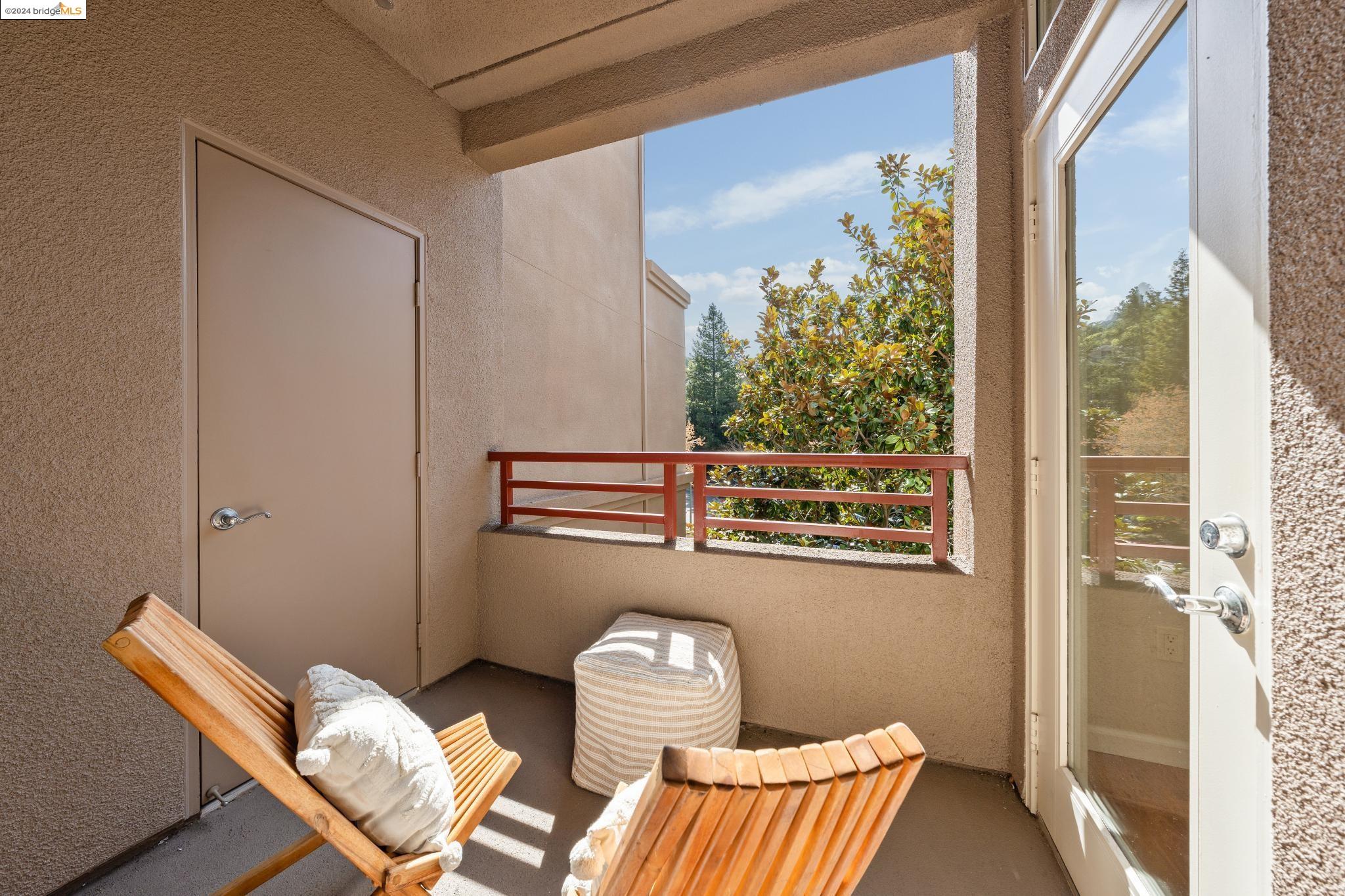 280 Caldecott Ln # 225