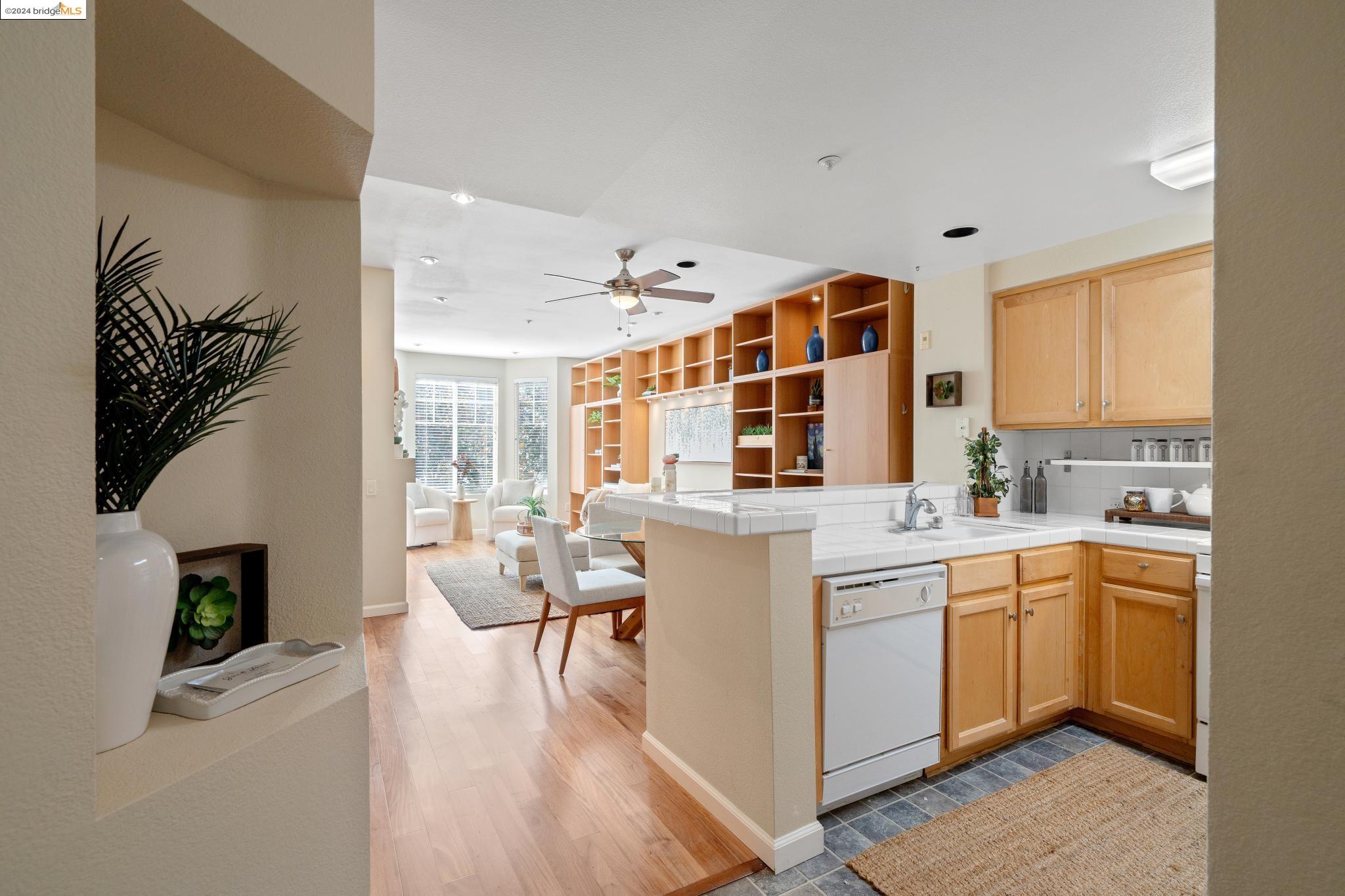 280 Caldecott Ln # 225