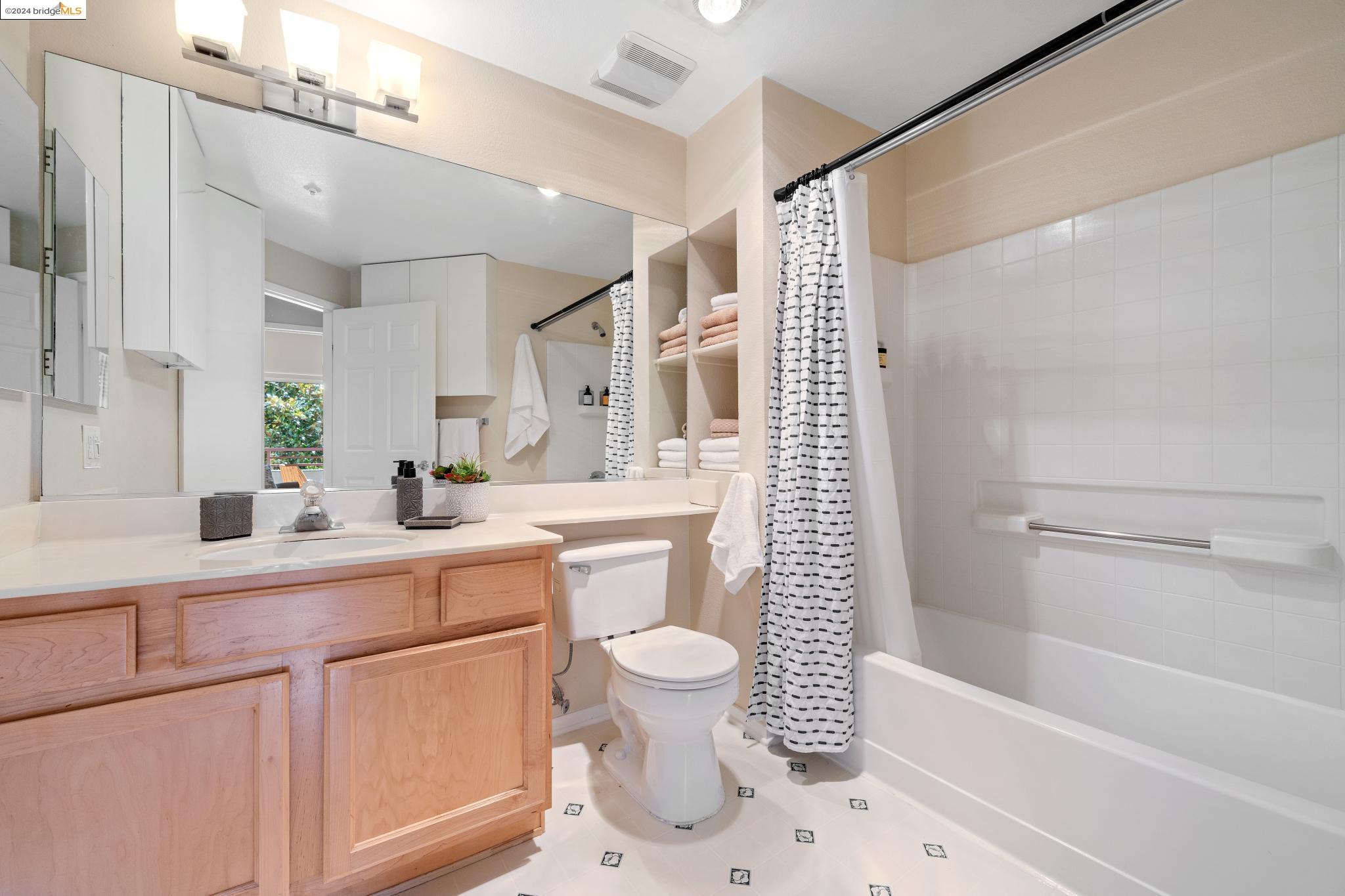 280 Caldecott Ln # 225