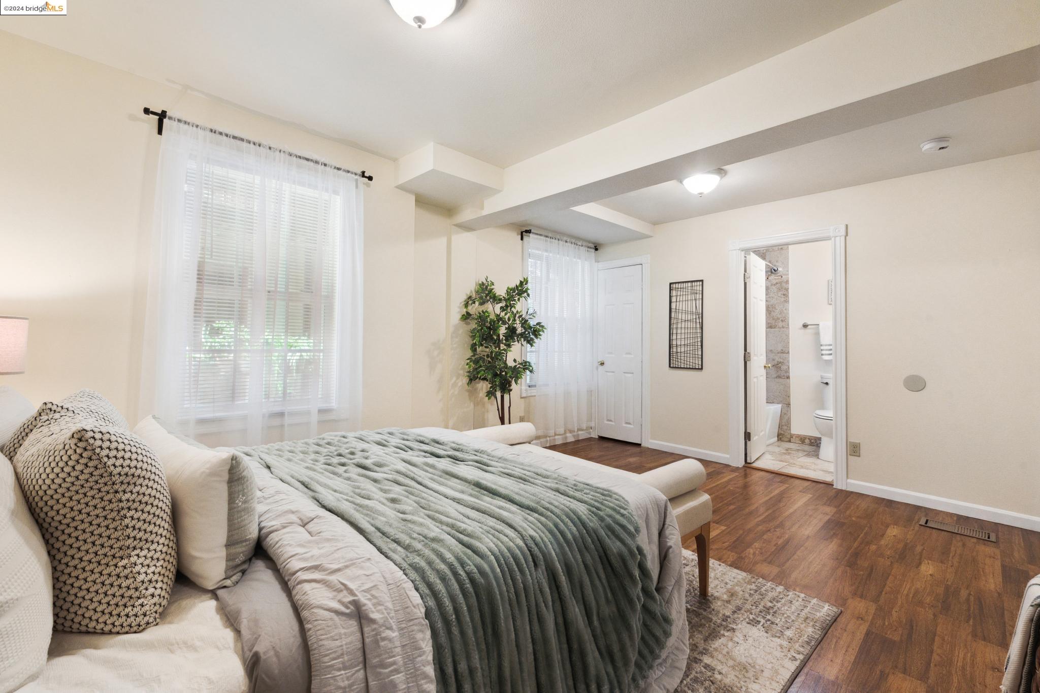 2049 8th Ave.