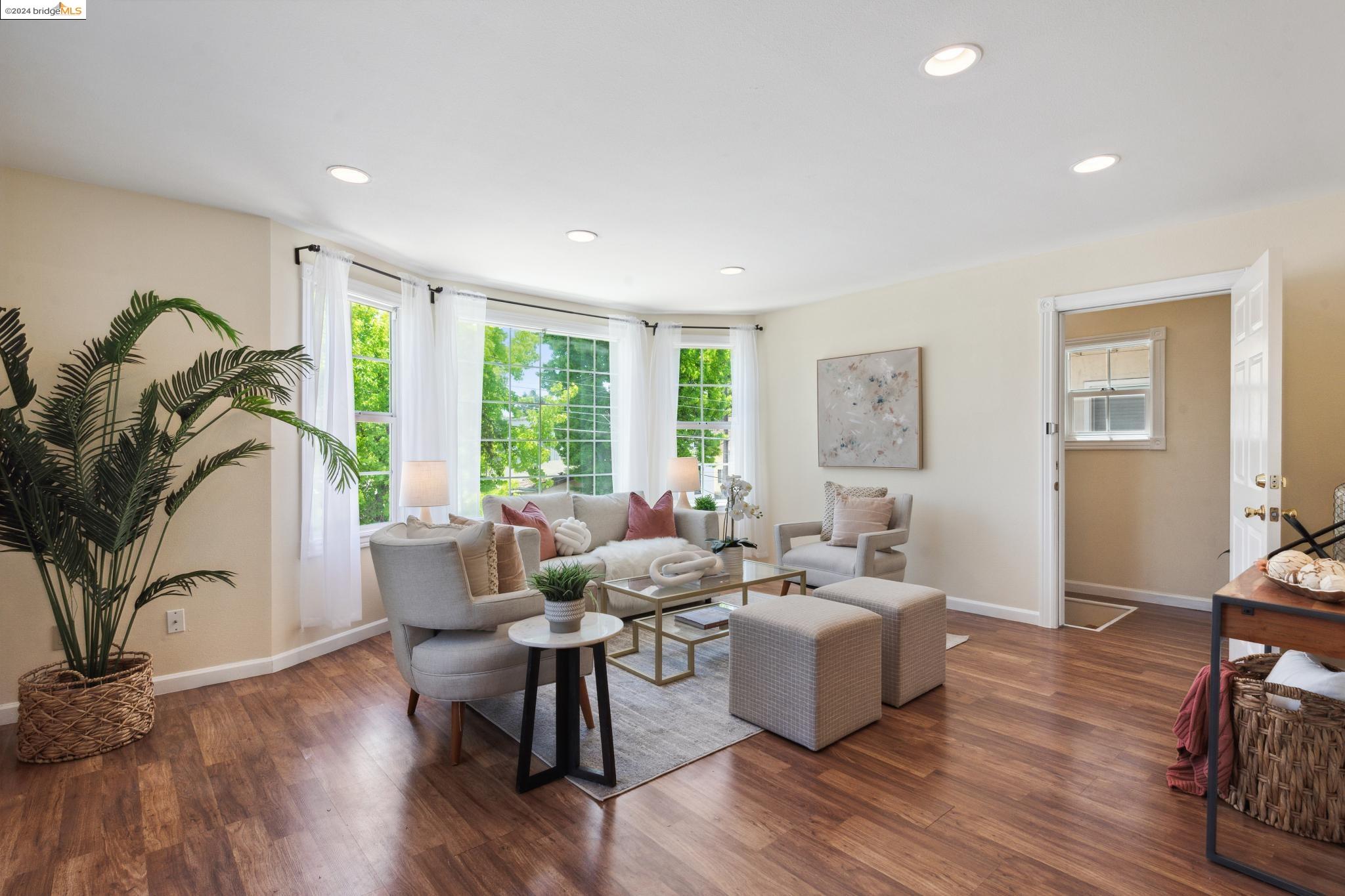2049 8th Ave.
