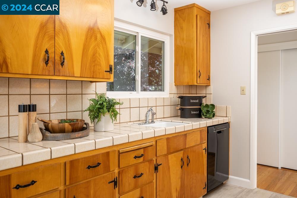 323 Shenandoah Dr, Martinez