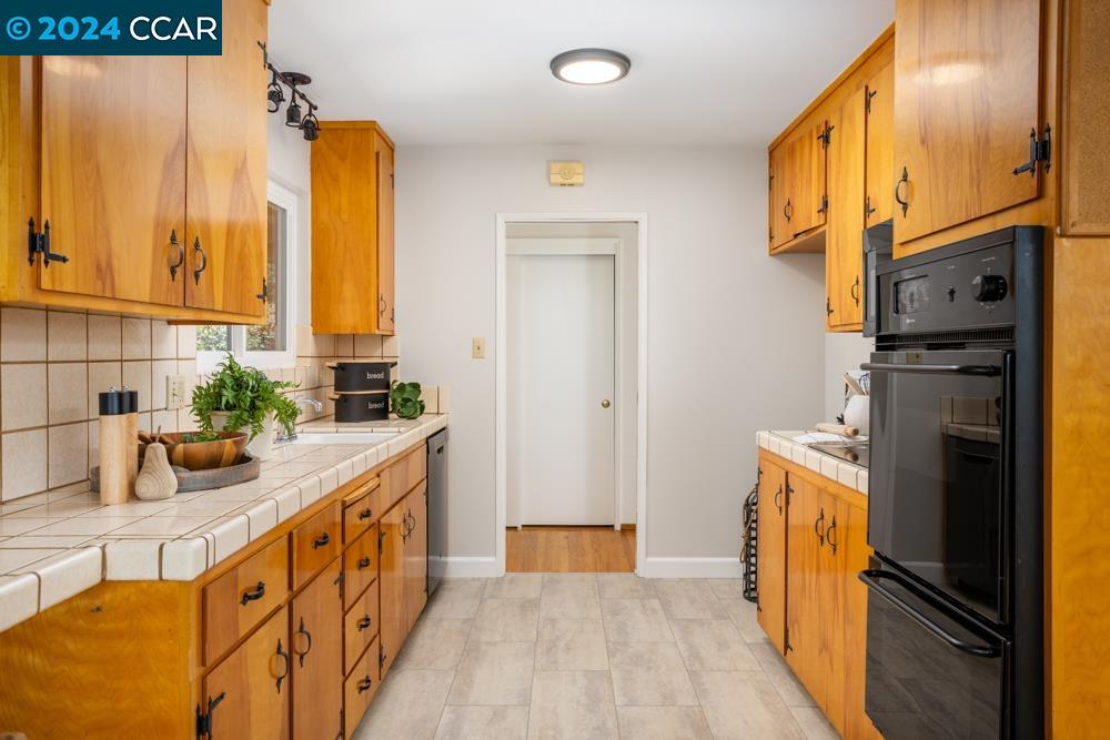 323 Shenandoah Dr, Martinez