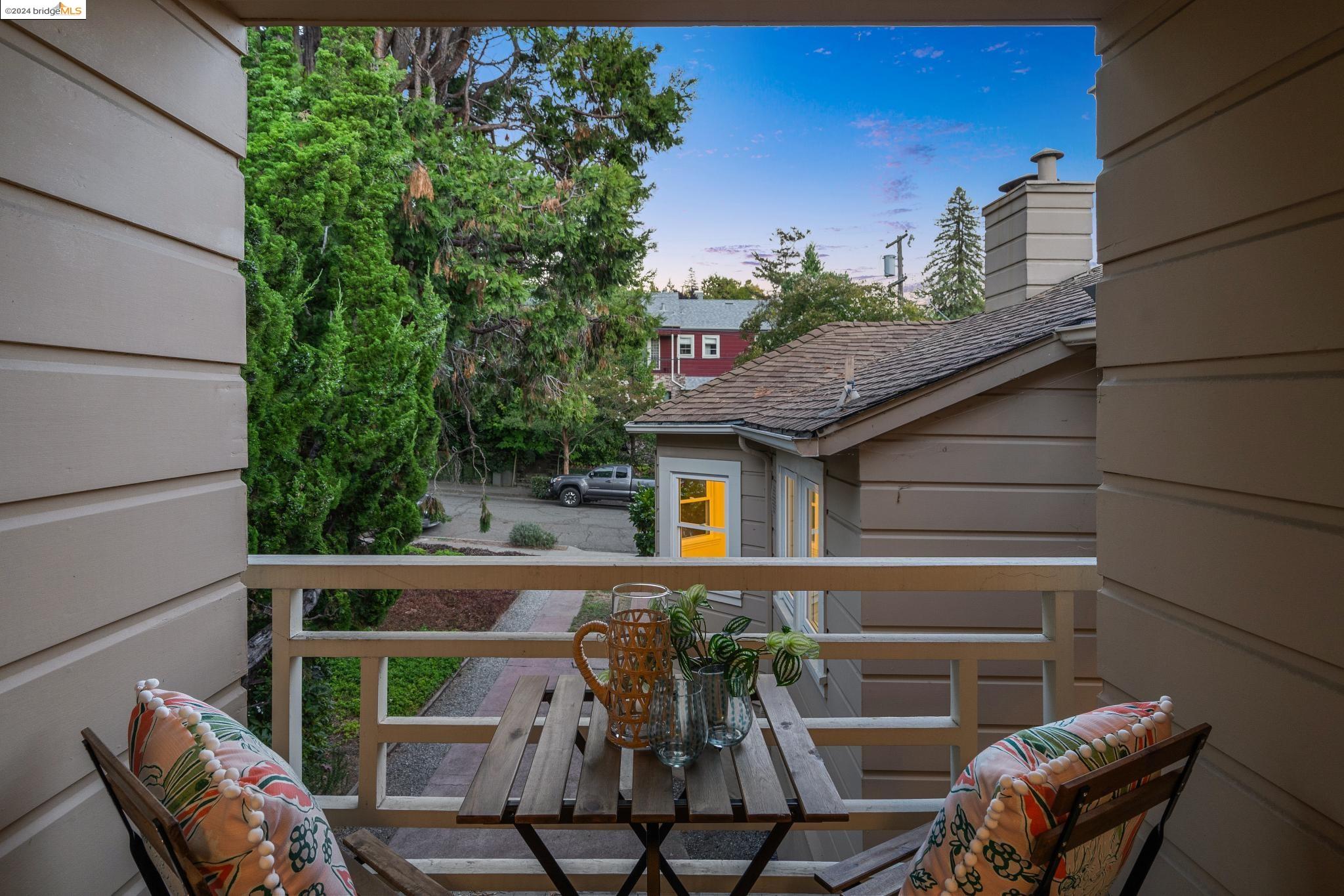4047 Harding Way