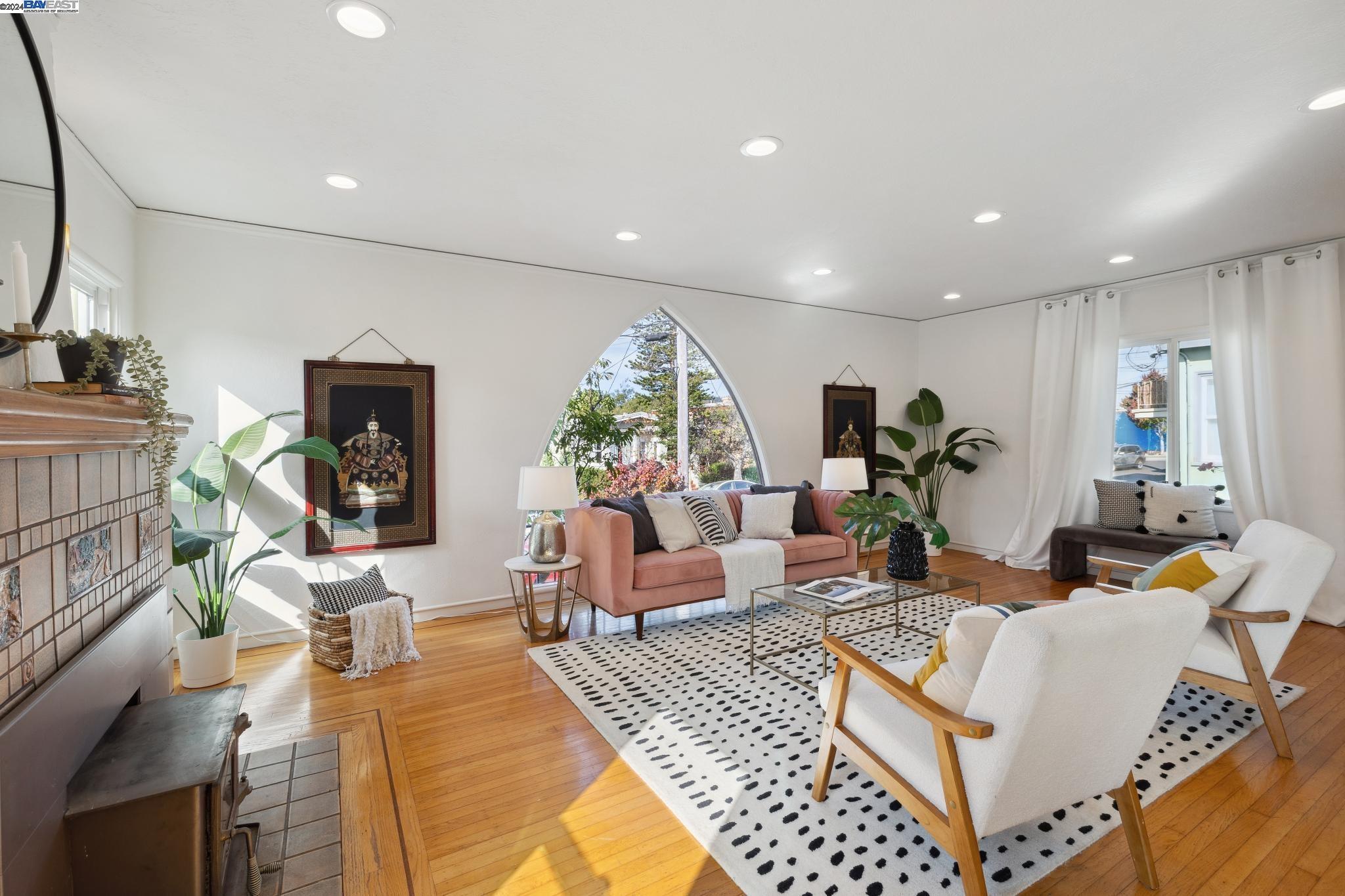 907 CARMEL AVENUE