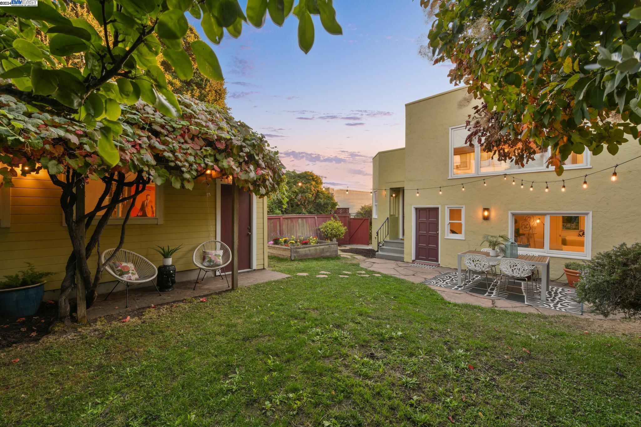 907 CARMEL AVENUE