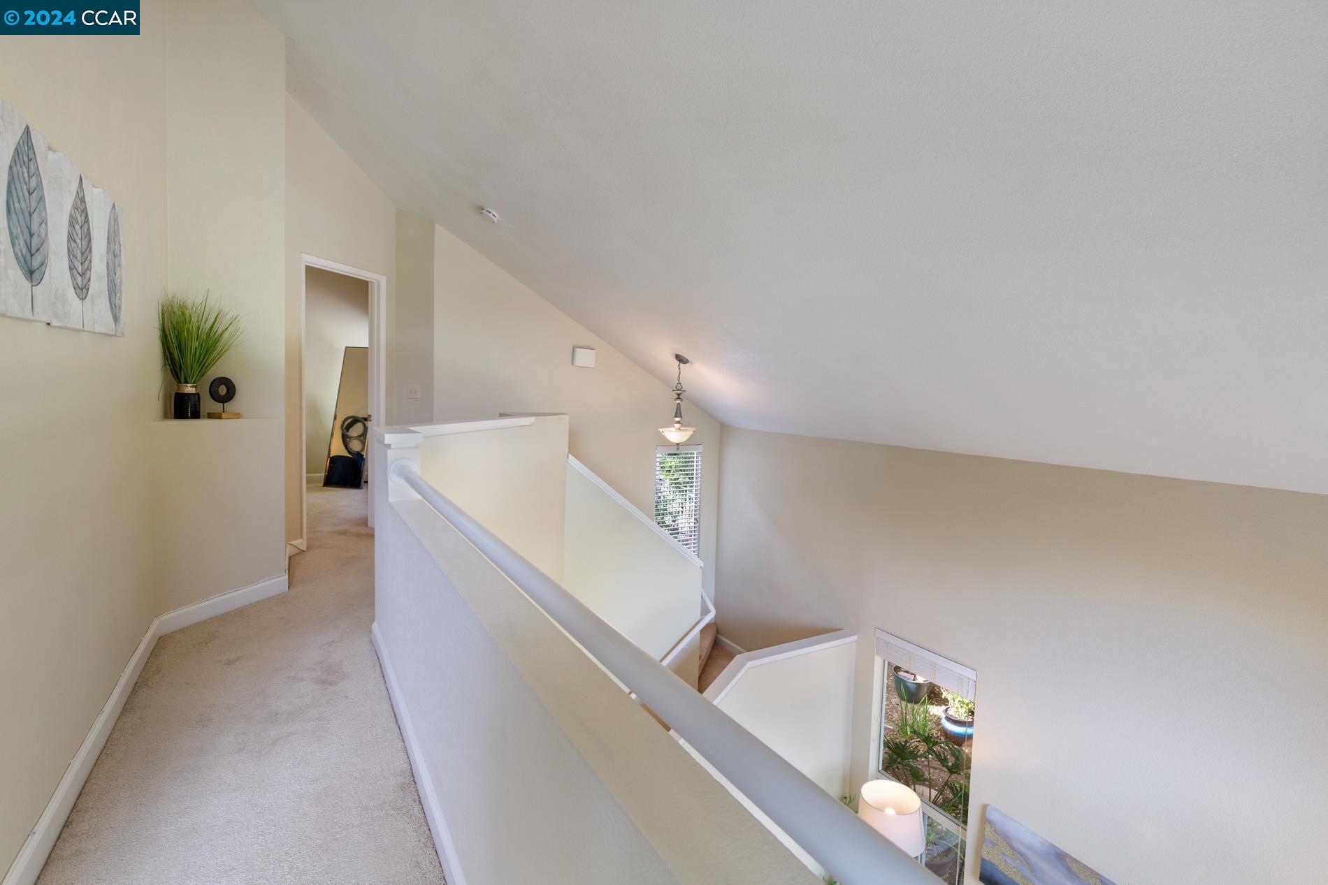 164 Seaway Ct