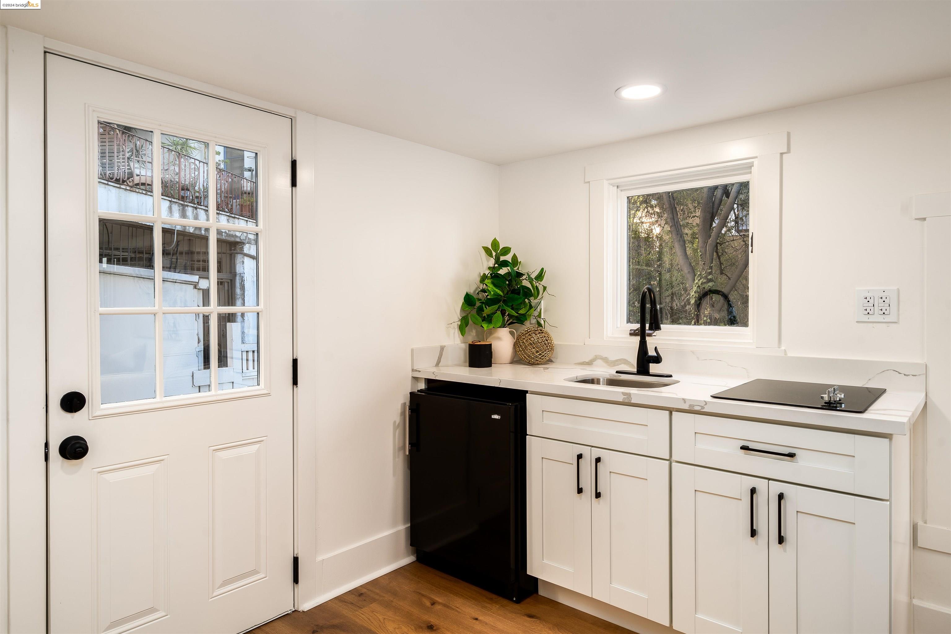 630 Alma Ave, Oakland