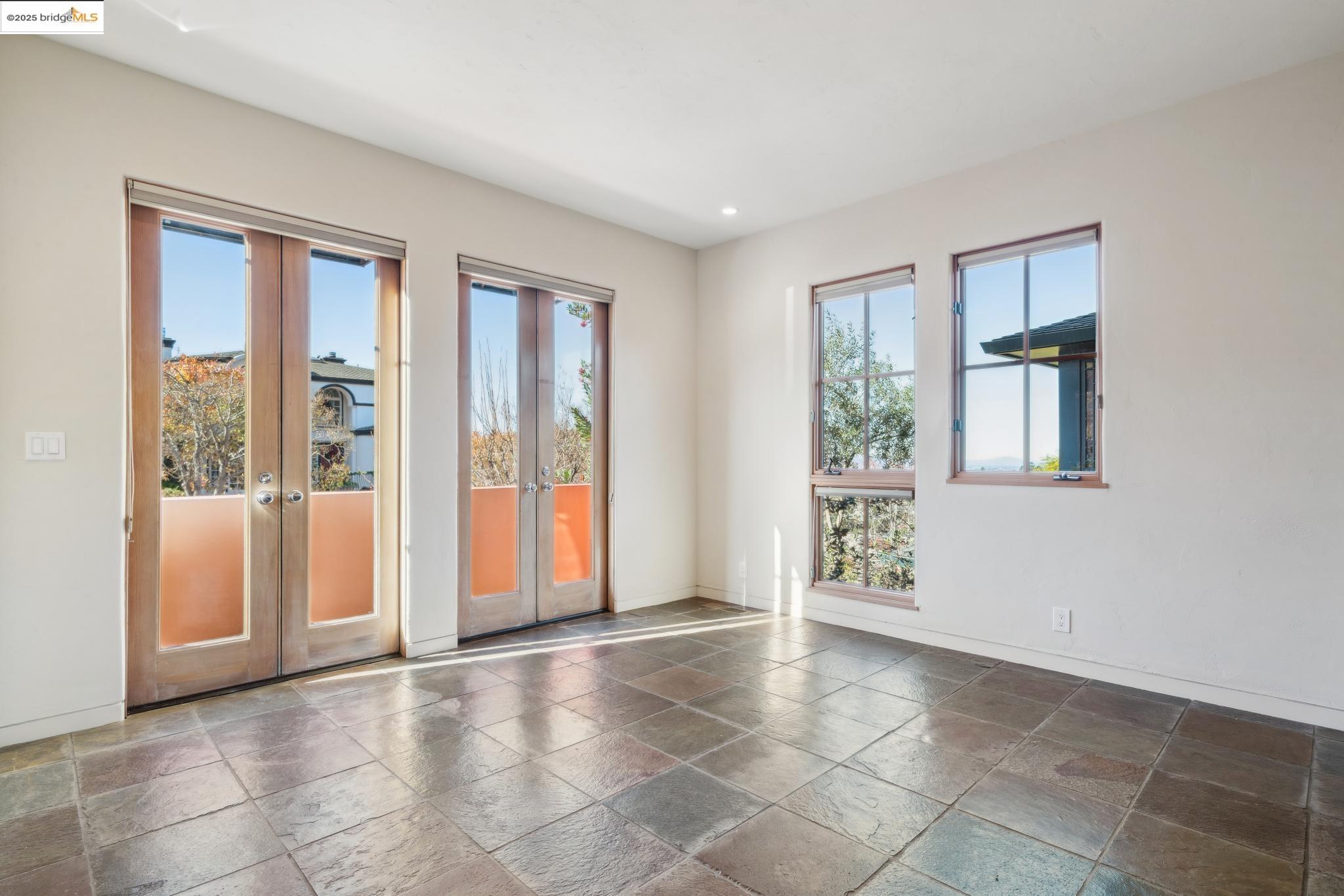 4916 Cochrane Ave.