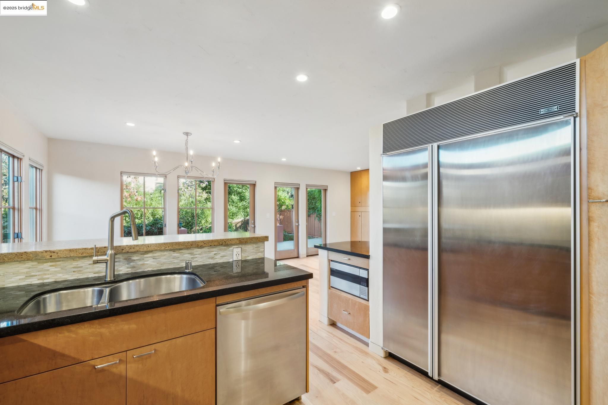 4916 Cochrane Ave.