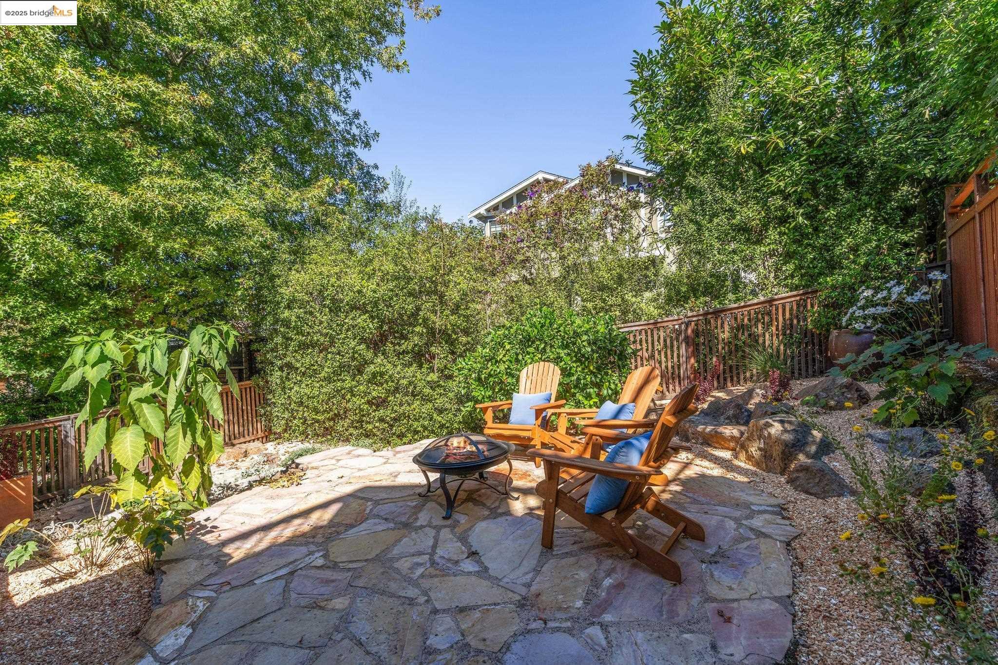 4916 Cochrane Ave.