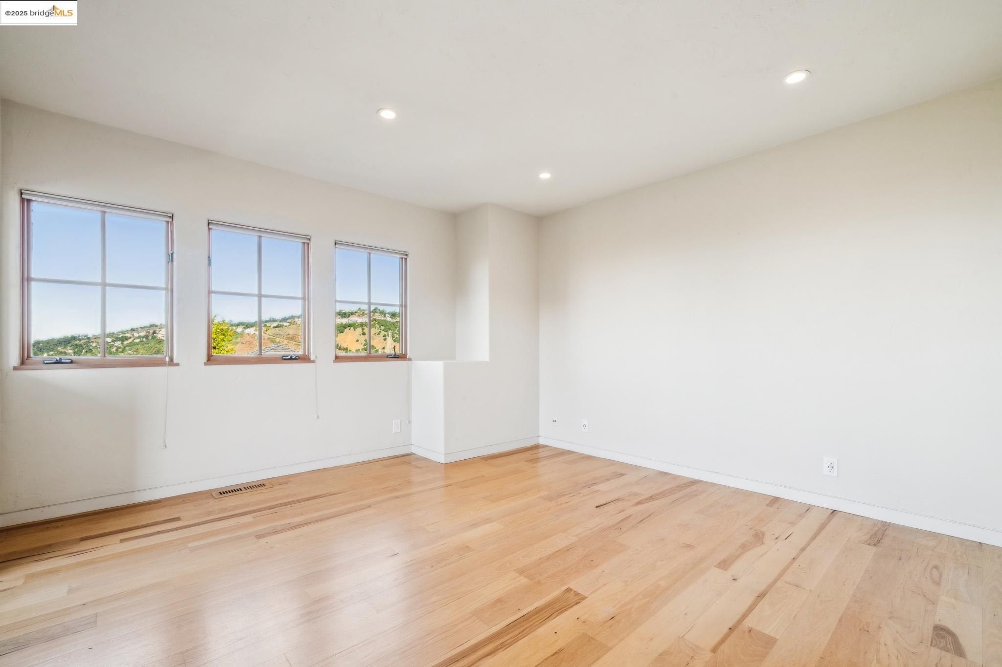 4916 Cochrane Ave.