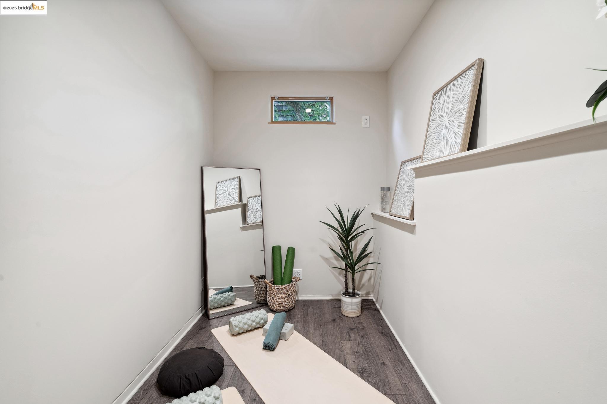 4916 Cochrane Ave.