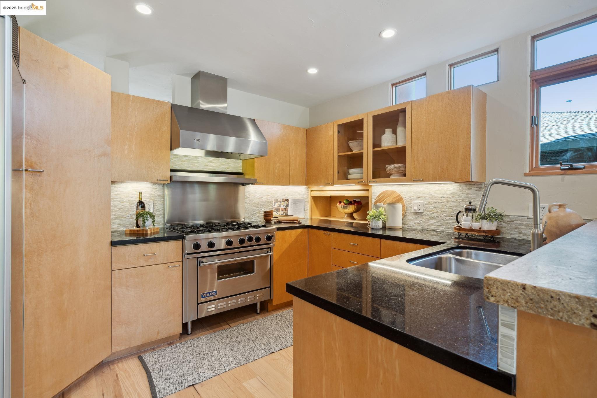 4916 Cochrane Ave.