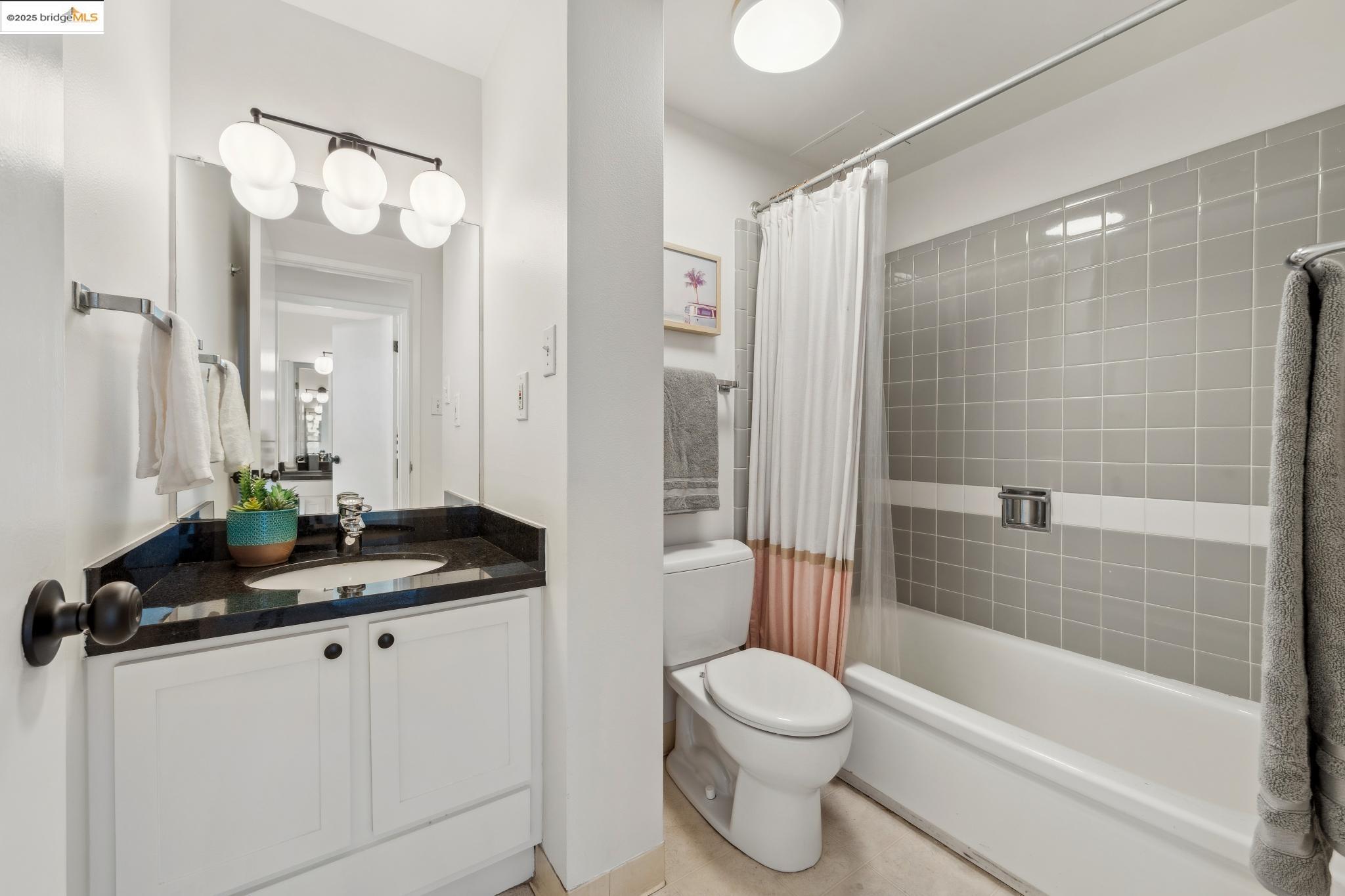 320 Lee Street # 402