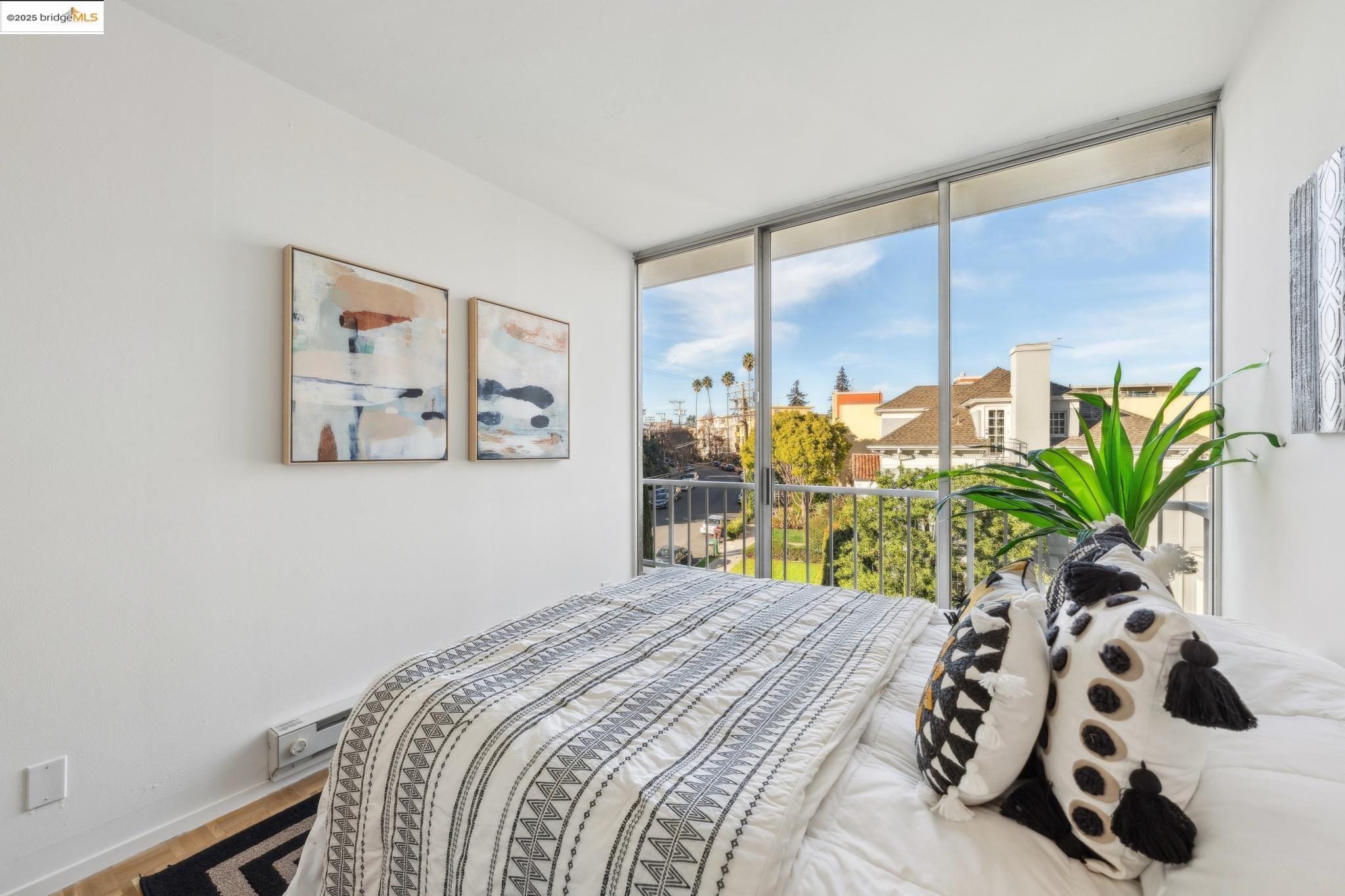 320 Lee Street # 402