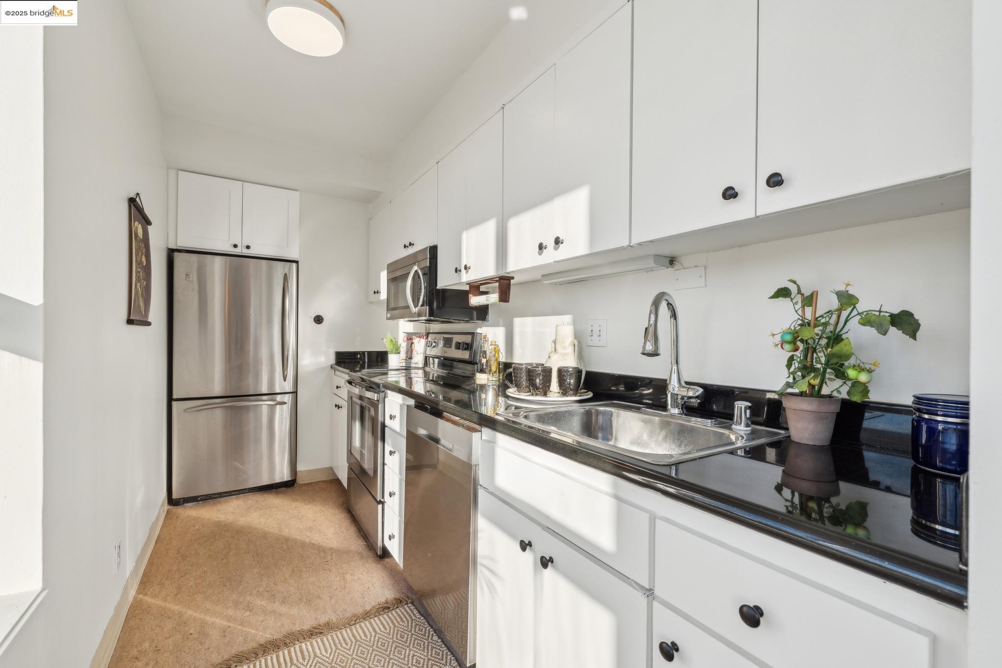 320 Lee Street # 402