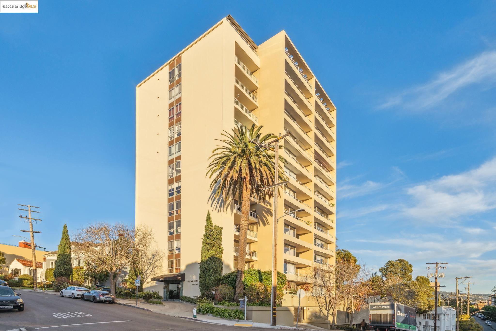 320 Lee Street # 402