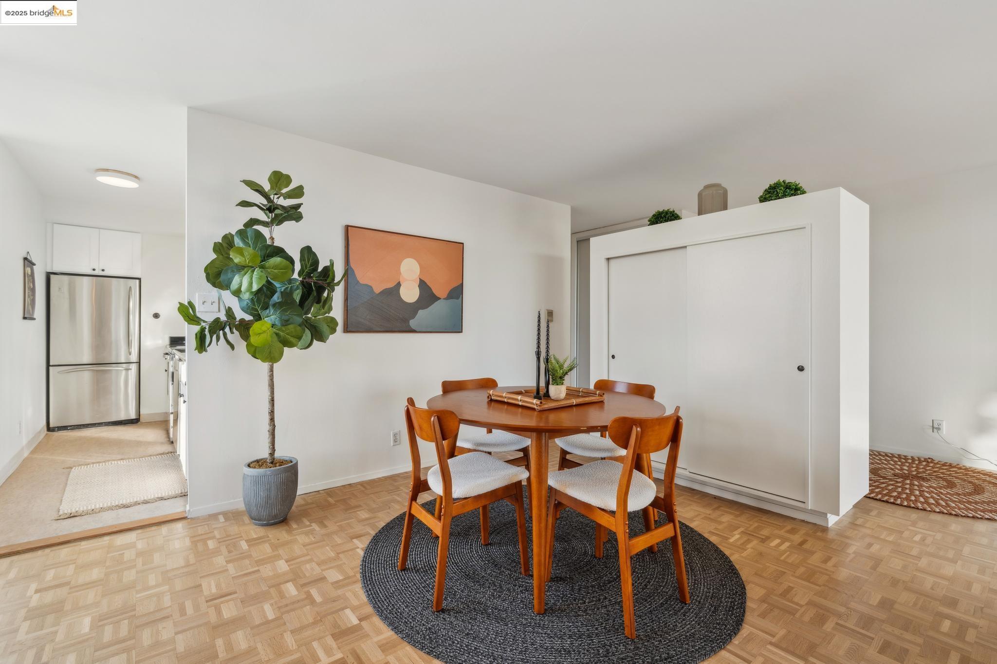 320 Lee Street # 402