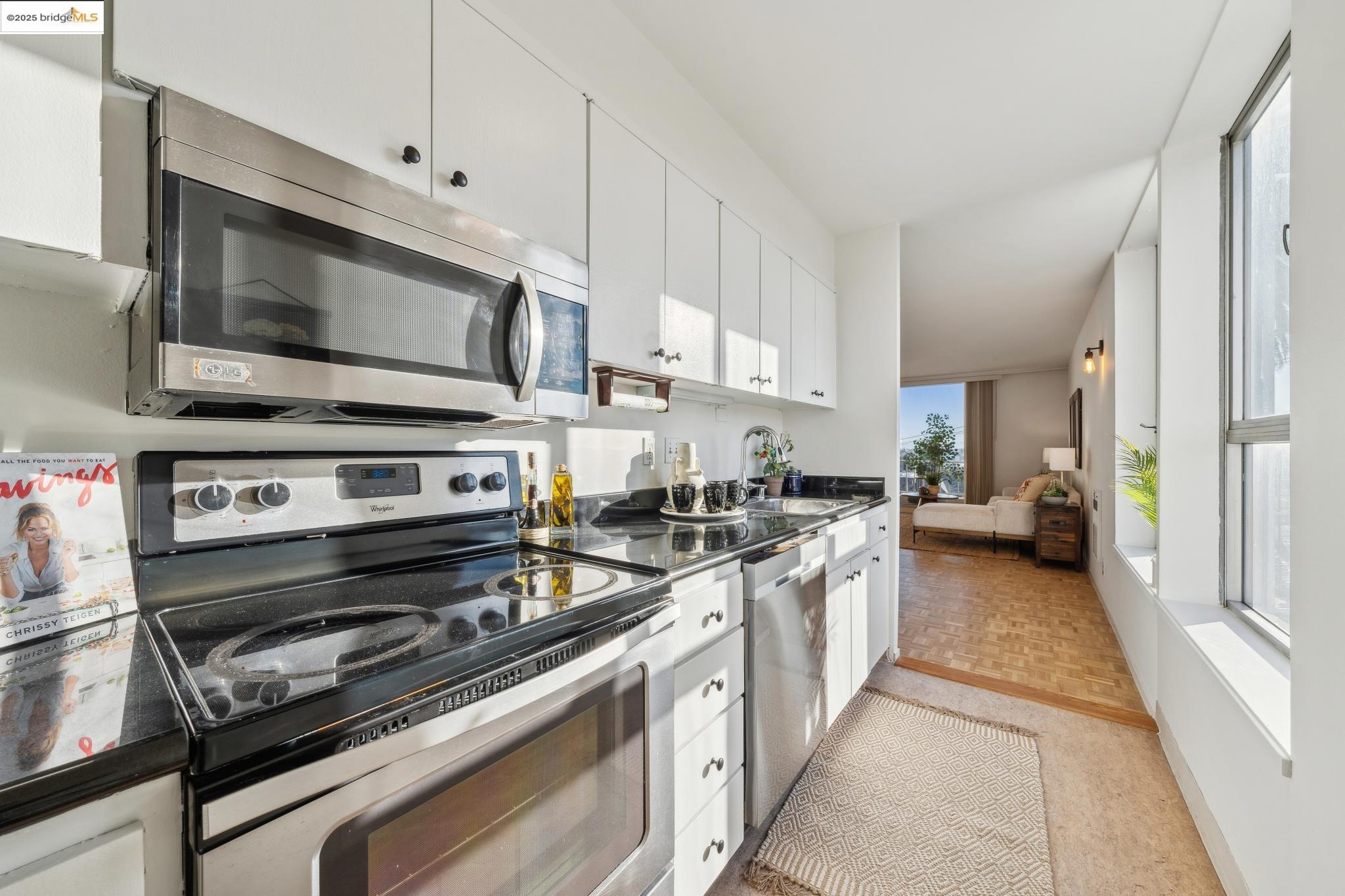 320 Lee Street # 402