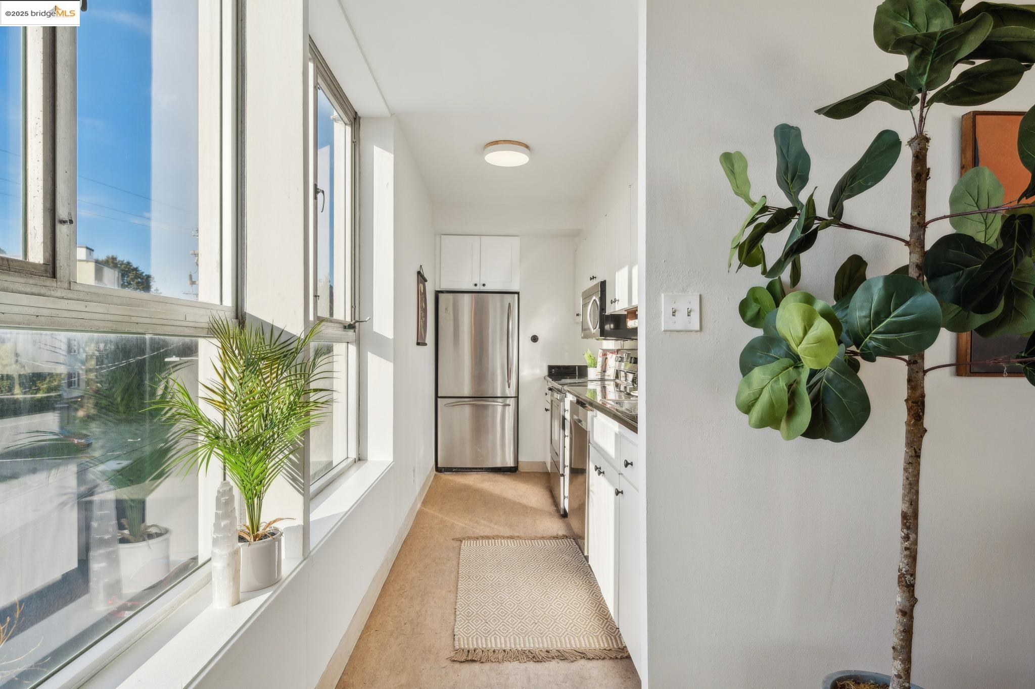 320 Lee Street # 402
