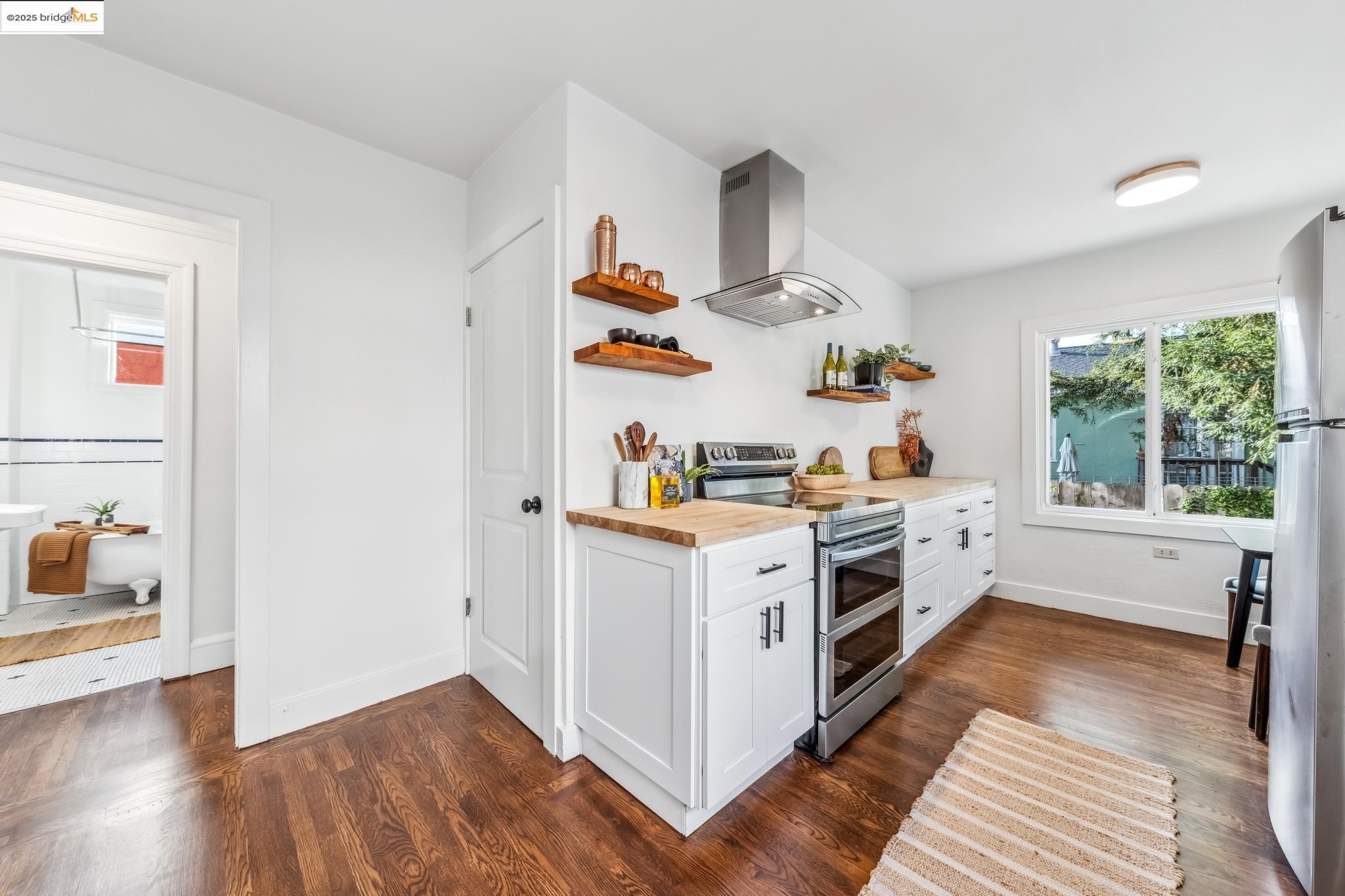 2745 Grande Vista Ave