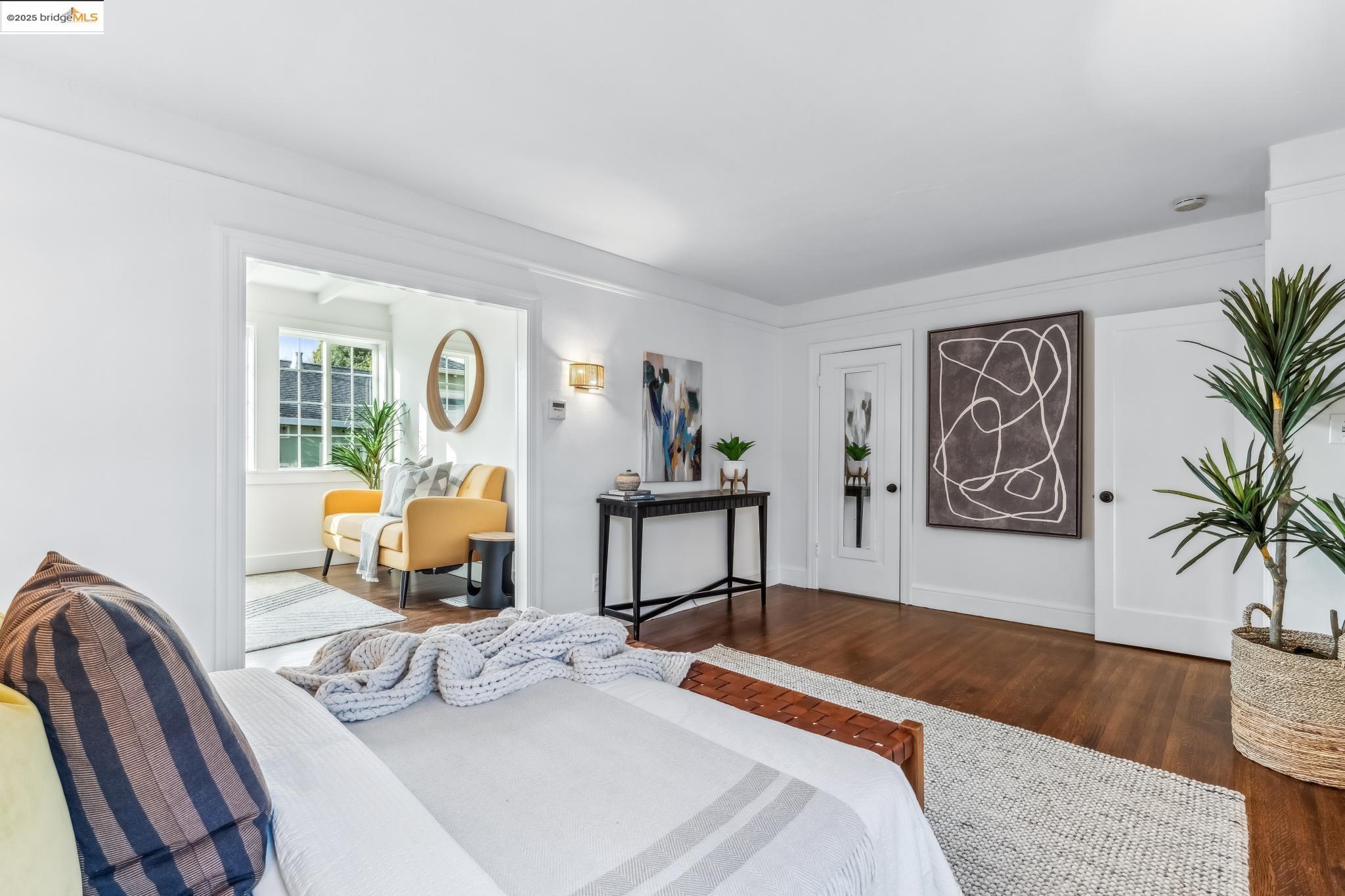 2745 Grande Vista Ave