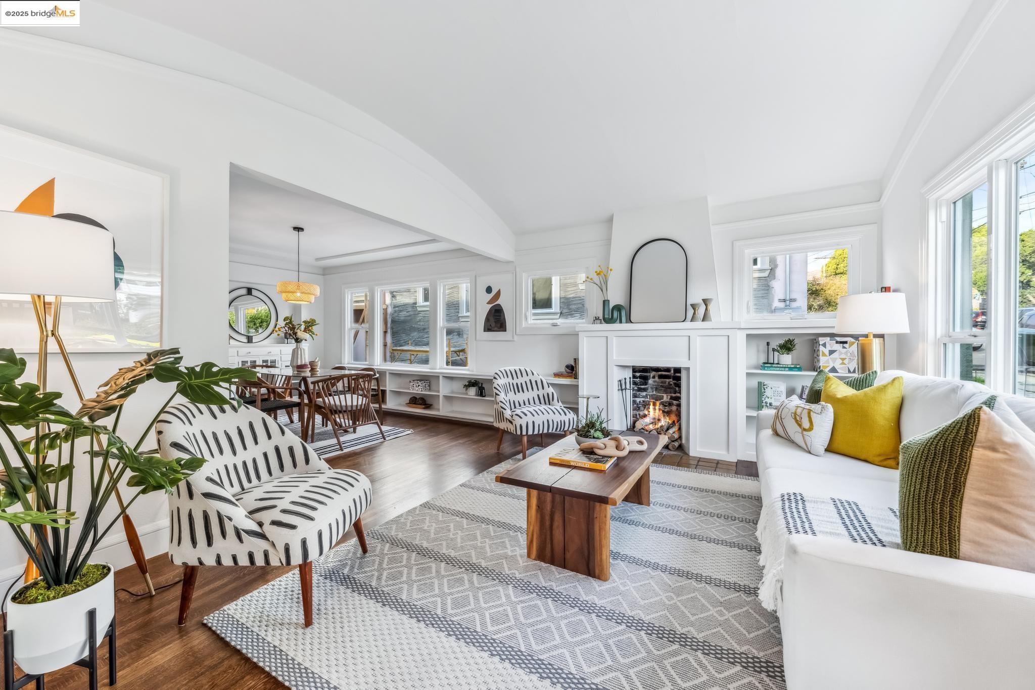 2745 Grande Vista Ave