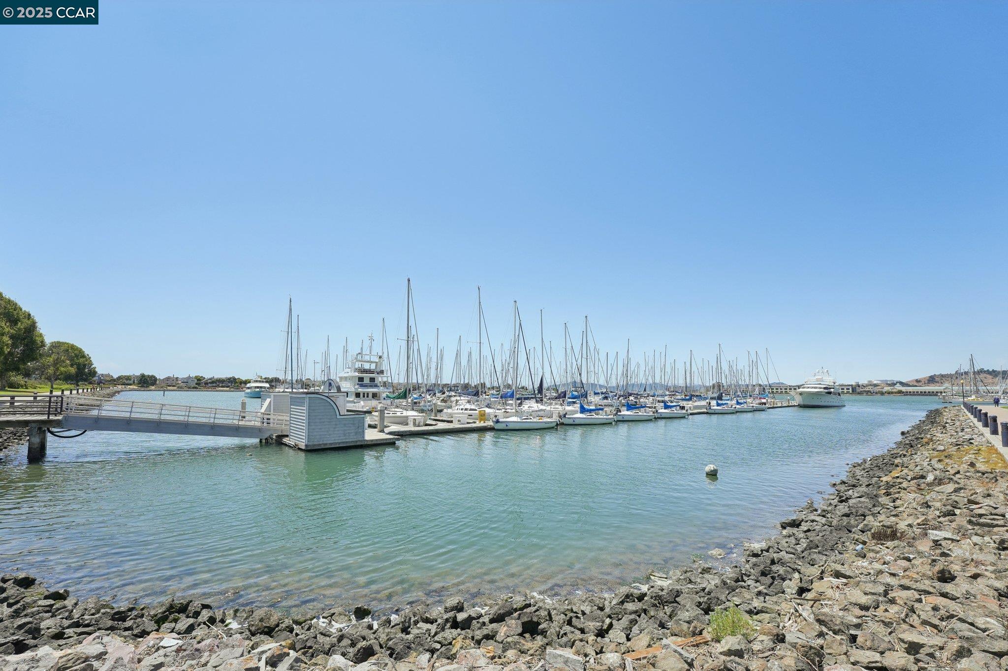 159 Bayside Ct, Richmond