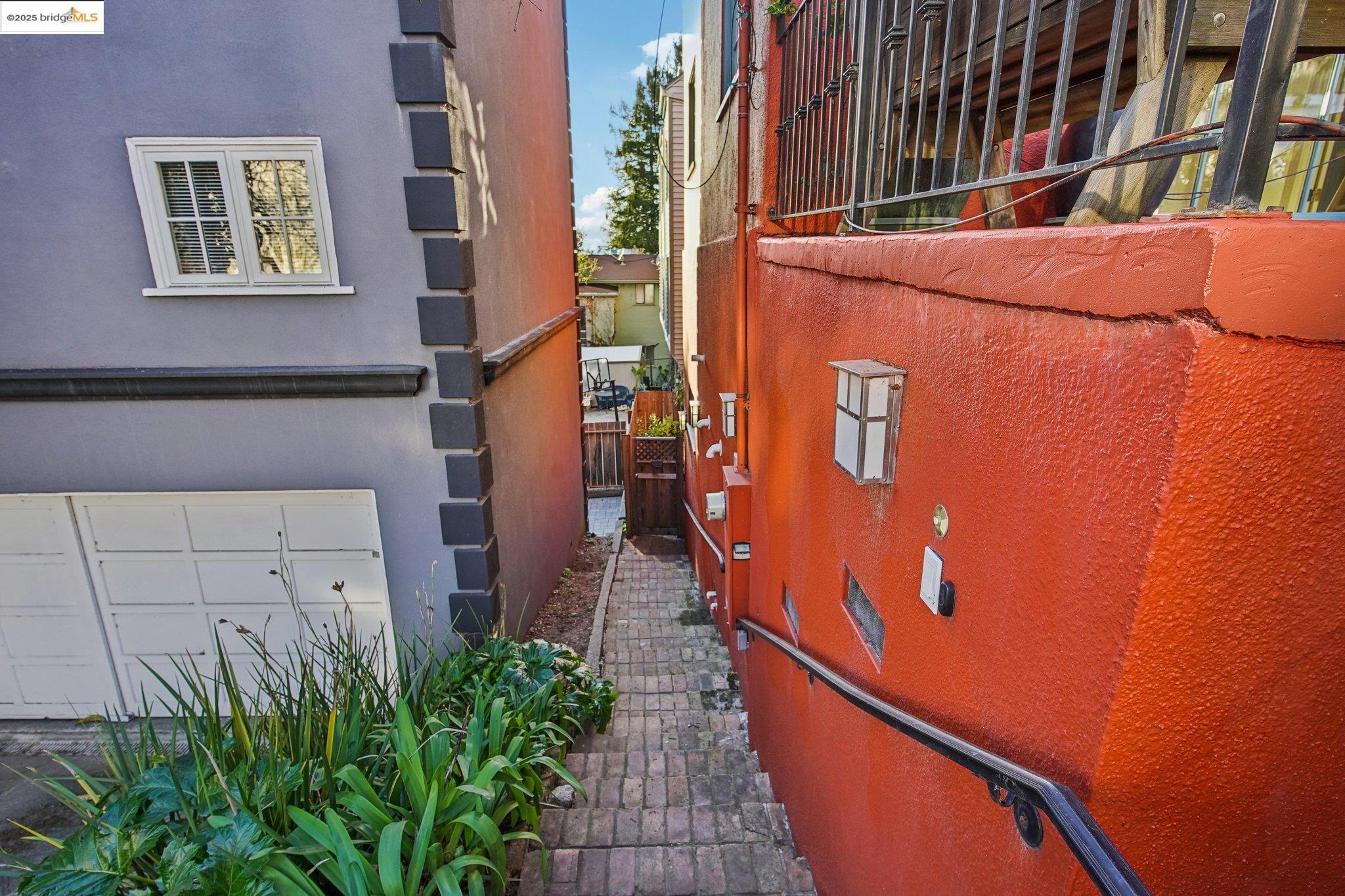 1628 Euclid Ave, Berkeley
