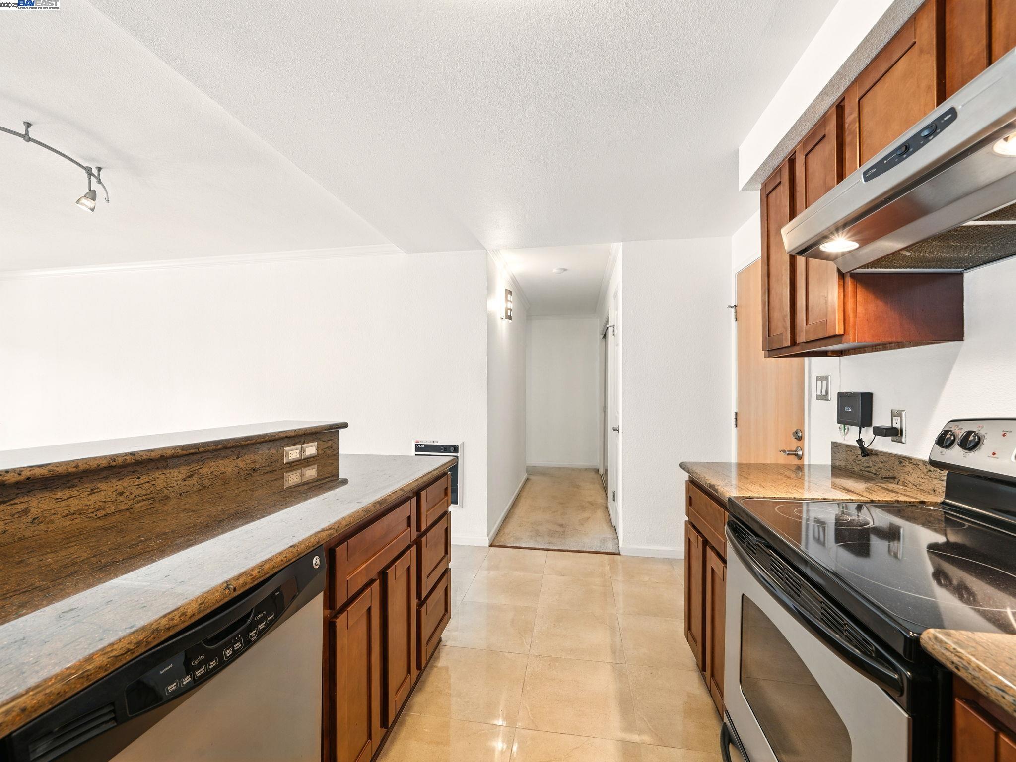 77 Fairmount Ave # 114, Oakland Unit: 114
