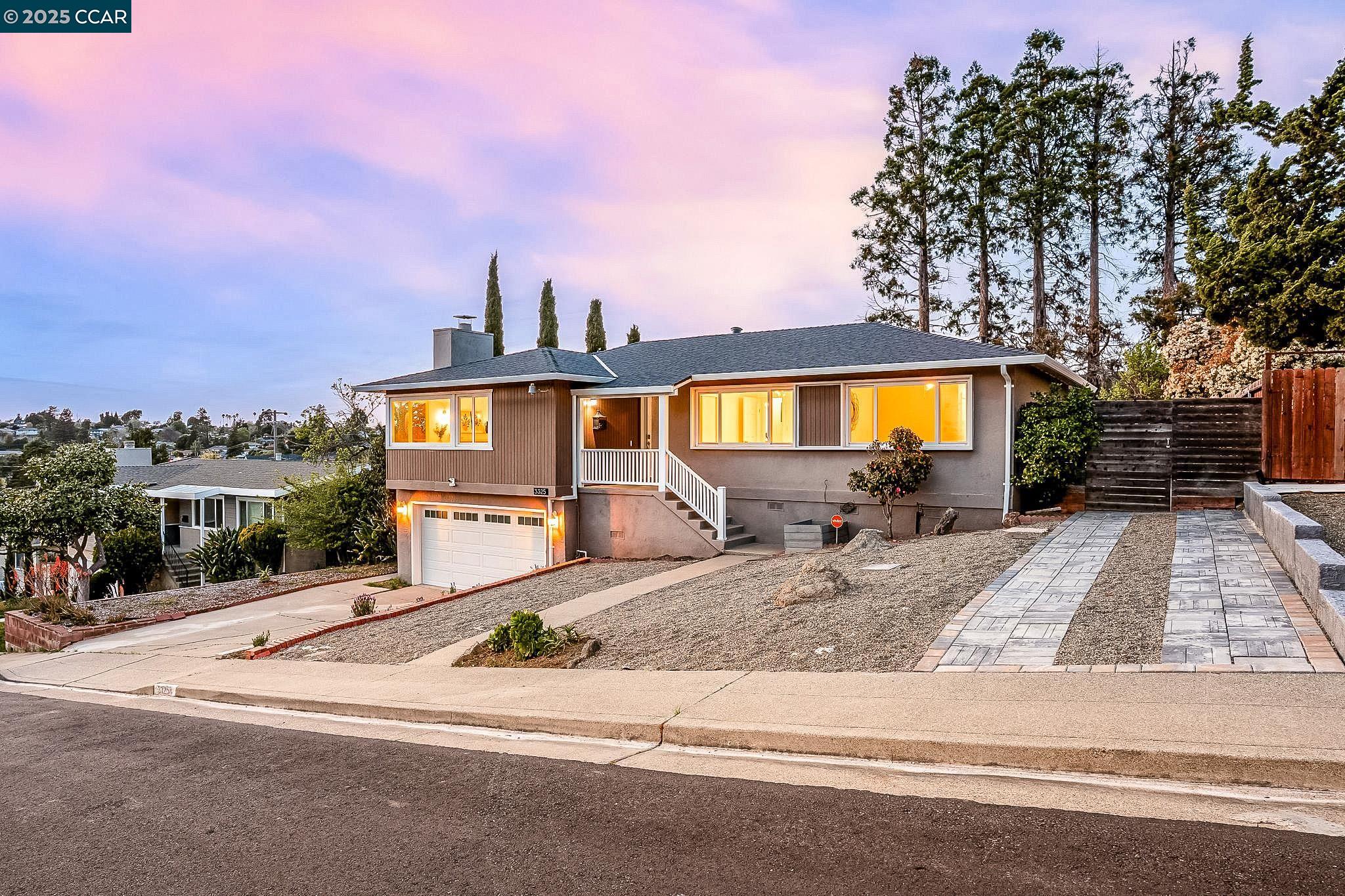 3325 Brentwood Ave