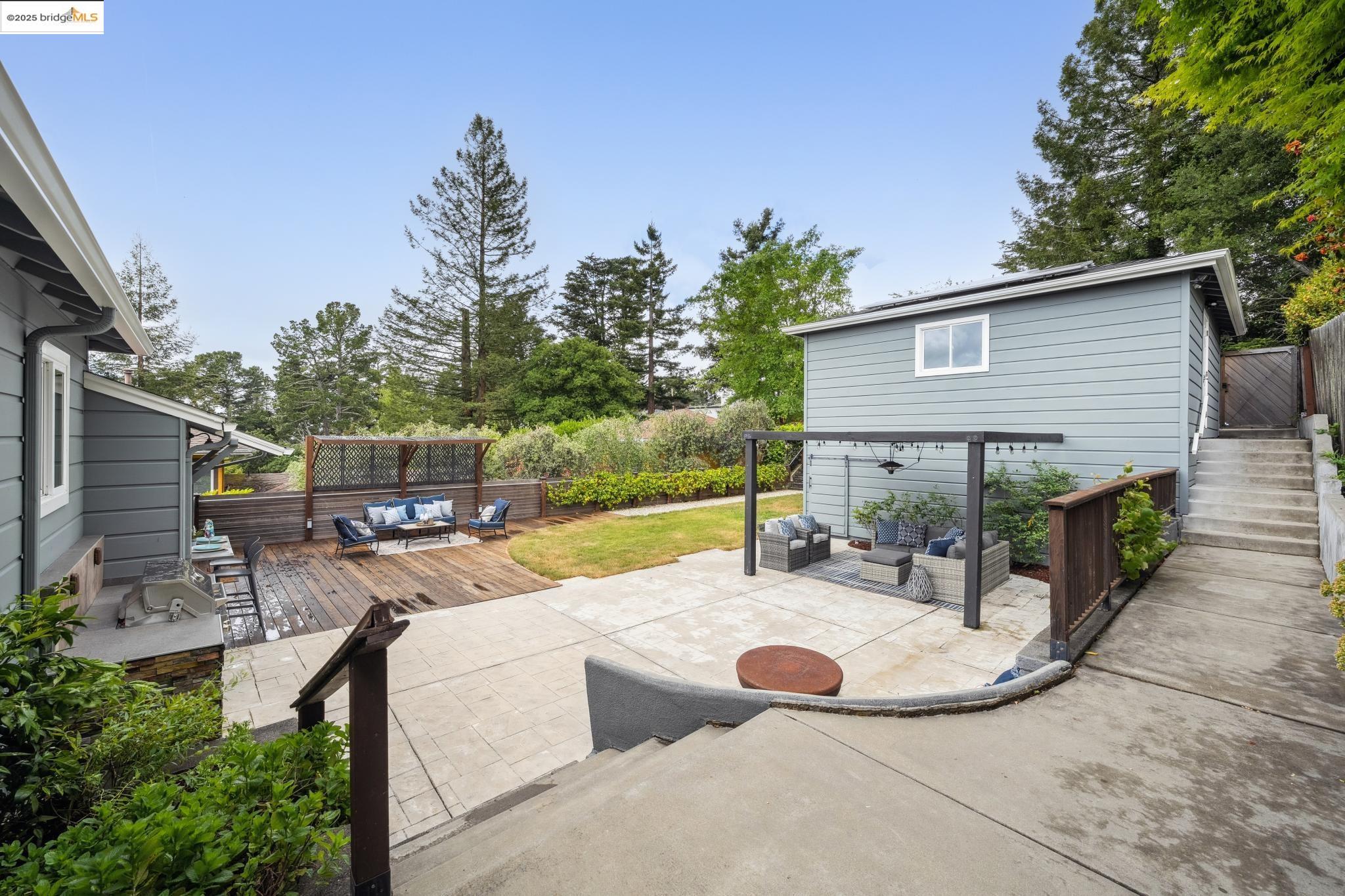 6951 Chambers Dr