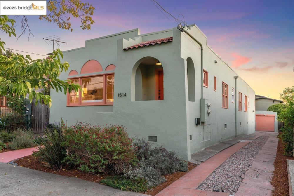 1516 Blake St