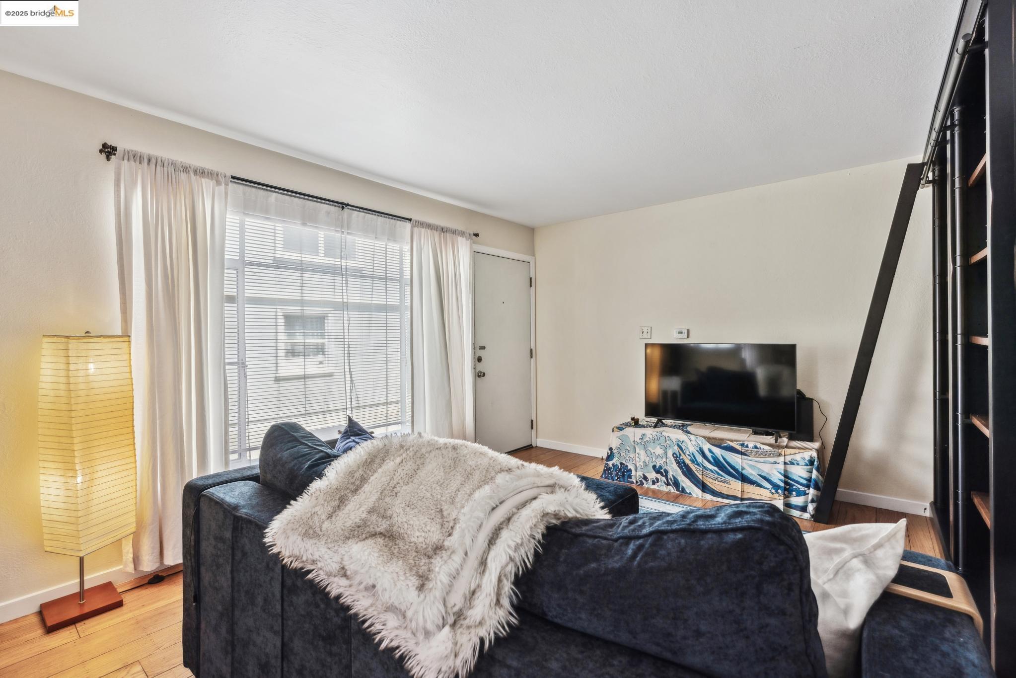688 Alcatraz Ave