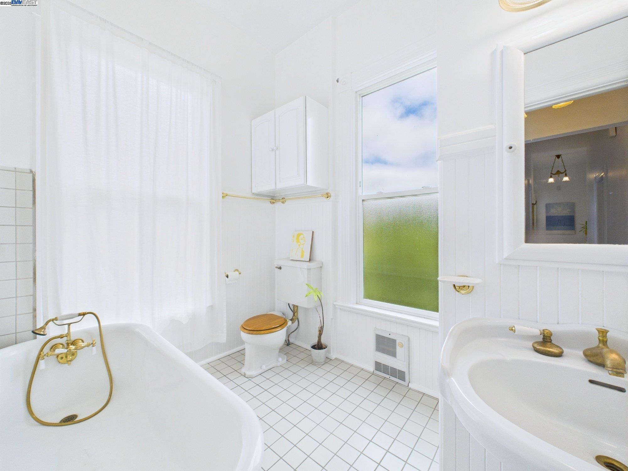 1709 Myrtle St, Oakland