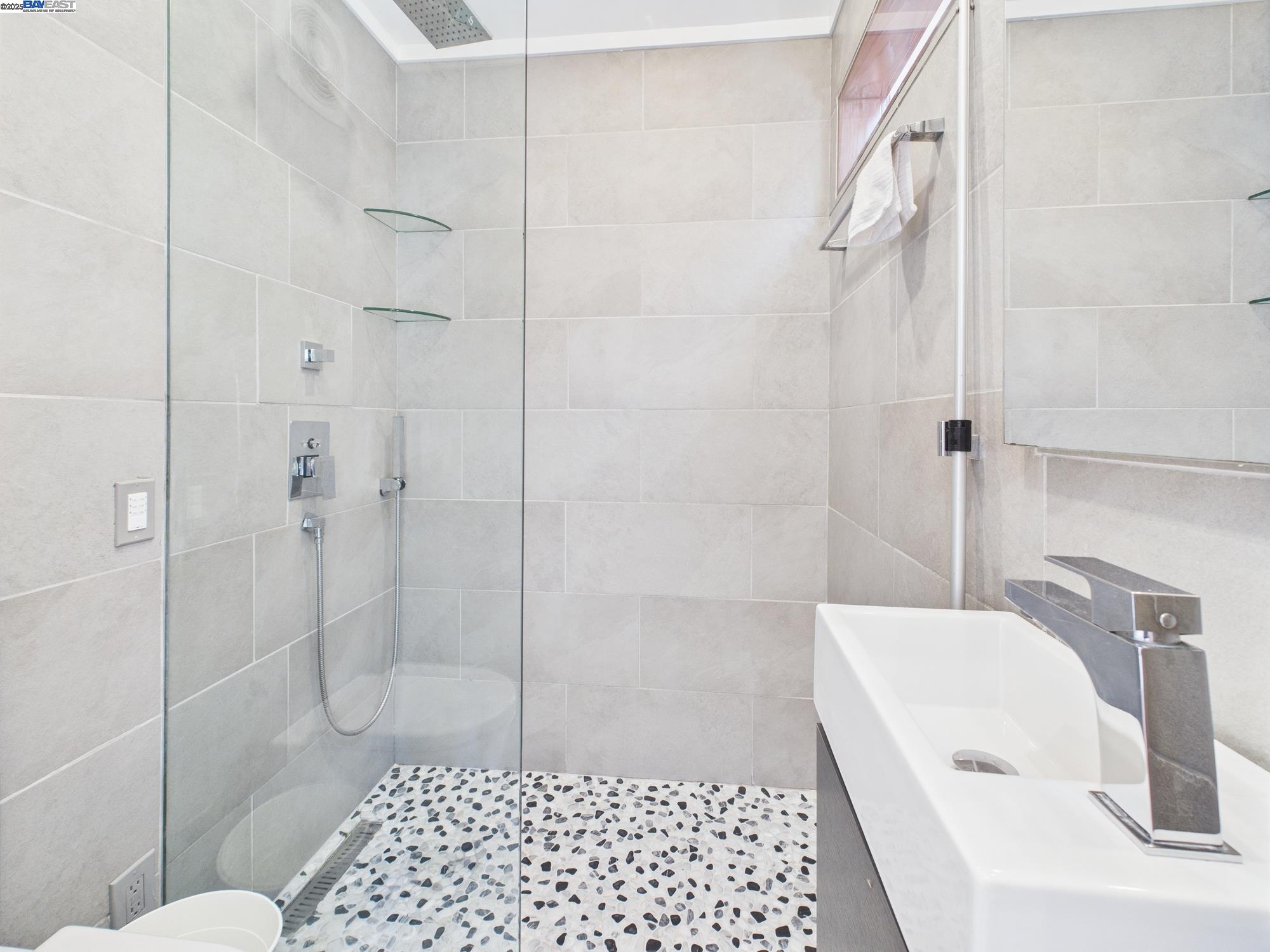 1709 Myrtle St, Oakland