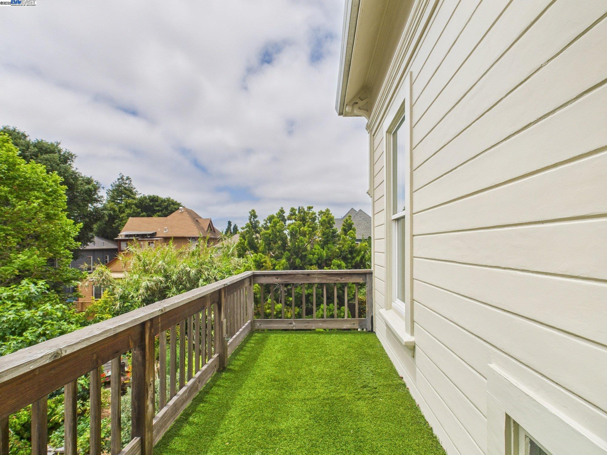 1709 Myrtle St, Oakland